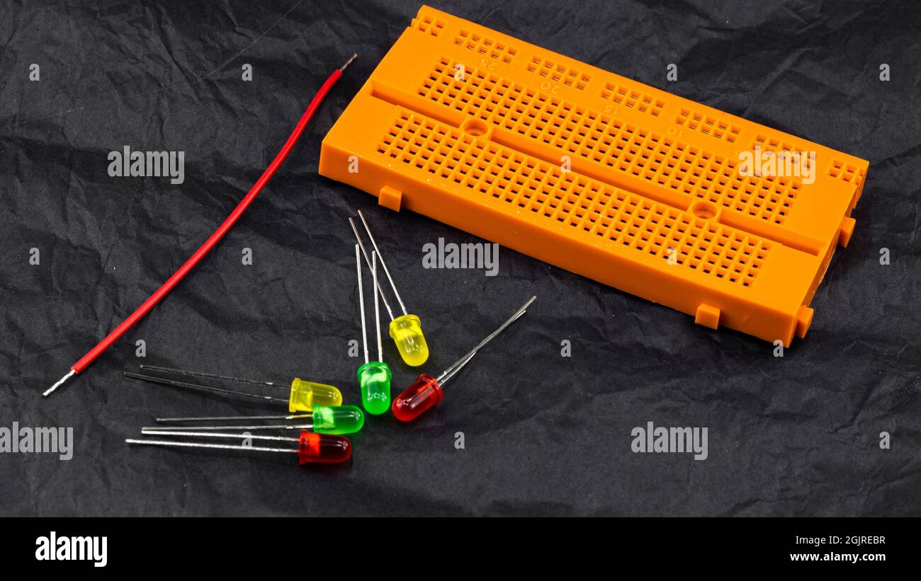parti di ricambio elettroniche e scheda per la realizzazione di circuiti didattici Foto Stock