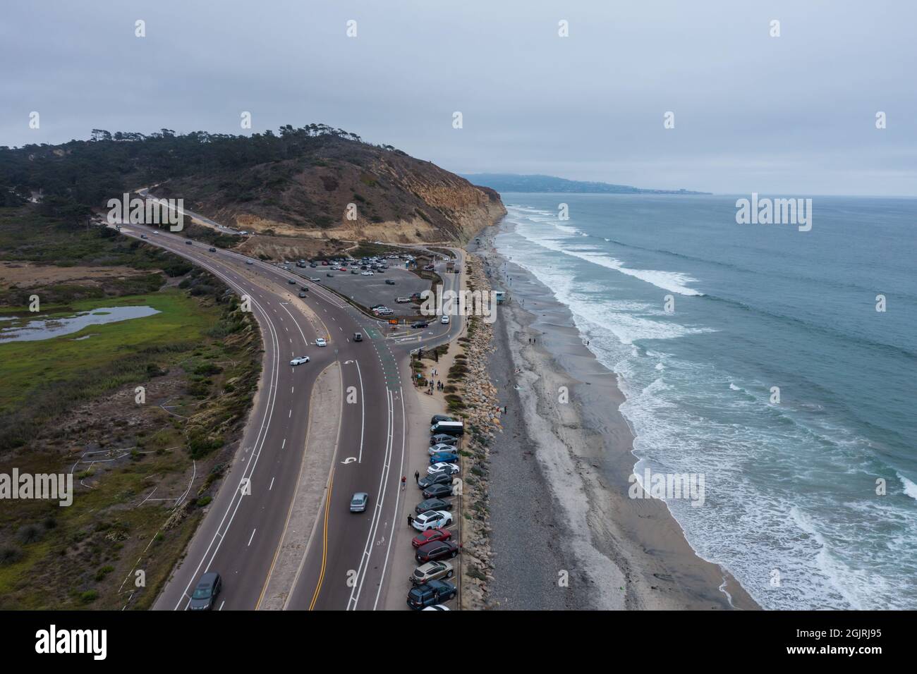 La gente gode la giornata in spiaggia. Torrey Pines state Beach, California. Foto Stock