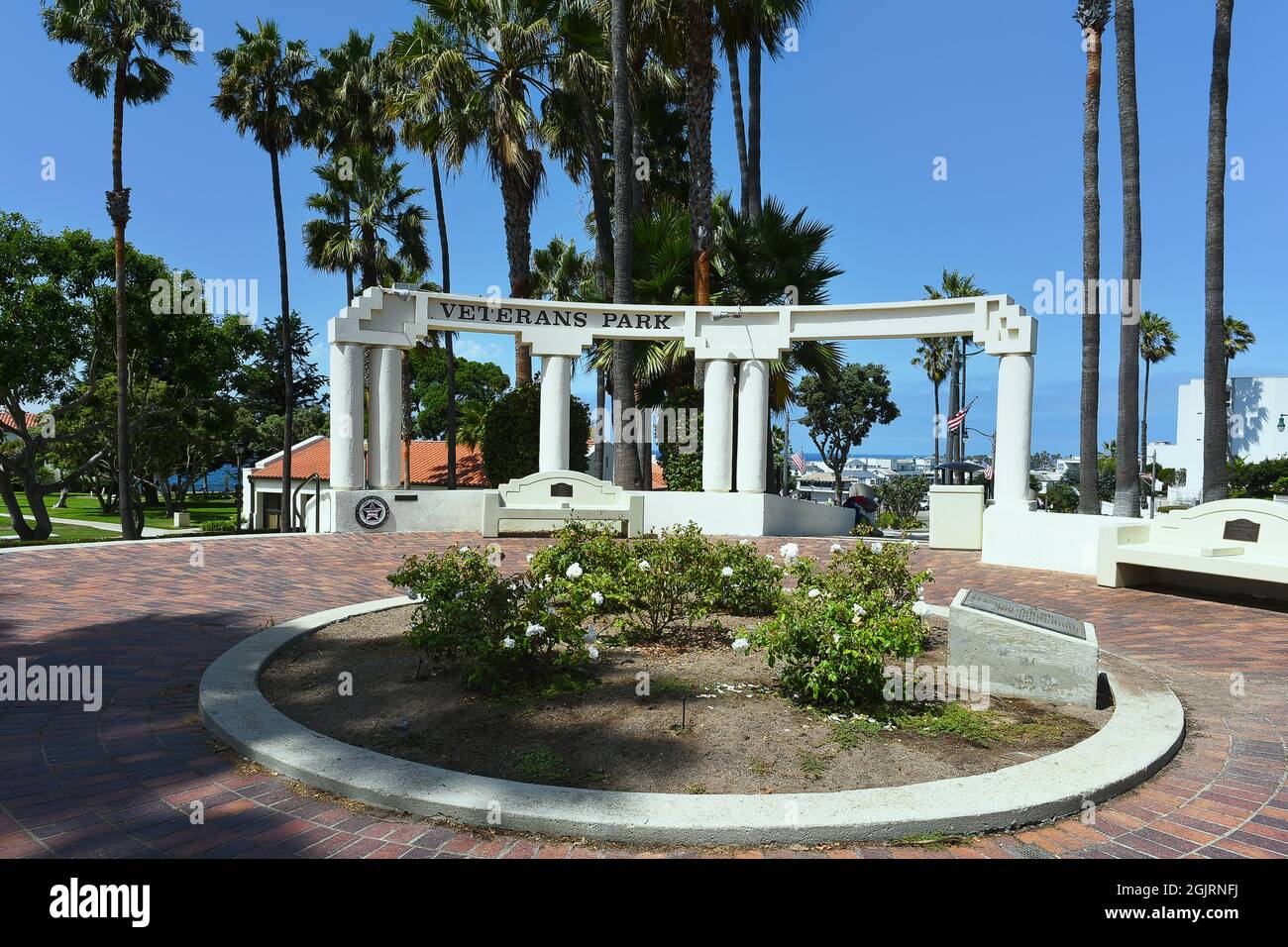 REDONDO BEACH, CALIFORNIA - 10 SETTEMBRE 2021: Memorial to the Armed Services al Veterans Park, onorando tutti i veterani passati, presenti e futuri. Foto Stock