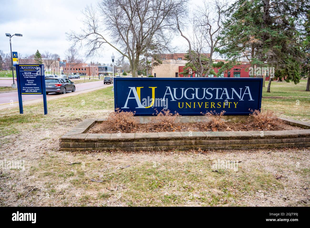 Sioux Falls, South Dakota, USA - 7.2021: Segnale d'ingresso all'Università Augustana, un'università luterana privata nell'Upper Midwest Foto Stock