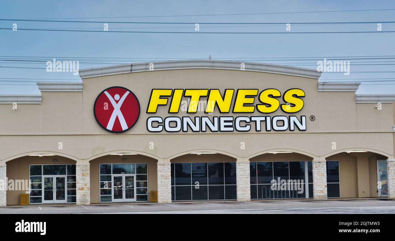Houston, Texas USA 03-18-2020: Centro fitness con collegamento esterno a Houston, Texas. Foto Stock