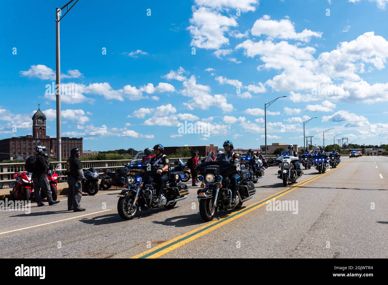 Settembre 11, 2021. Lawrence, Massachusetts. Una casa di benvenuto per USMC Sgt. Johanny Rosario Pichardo, ucciso in azione in Afghanistan Foto Stock