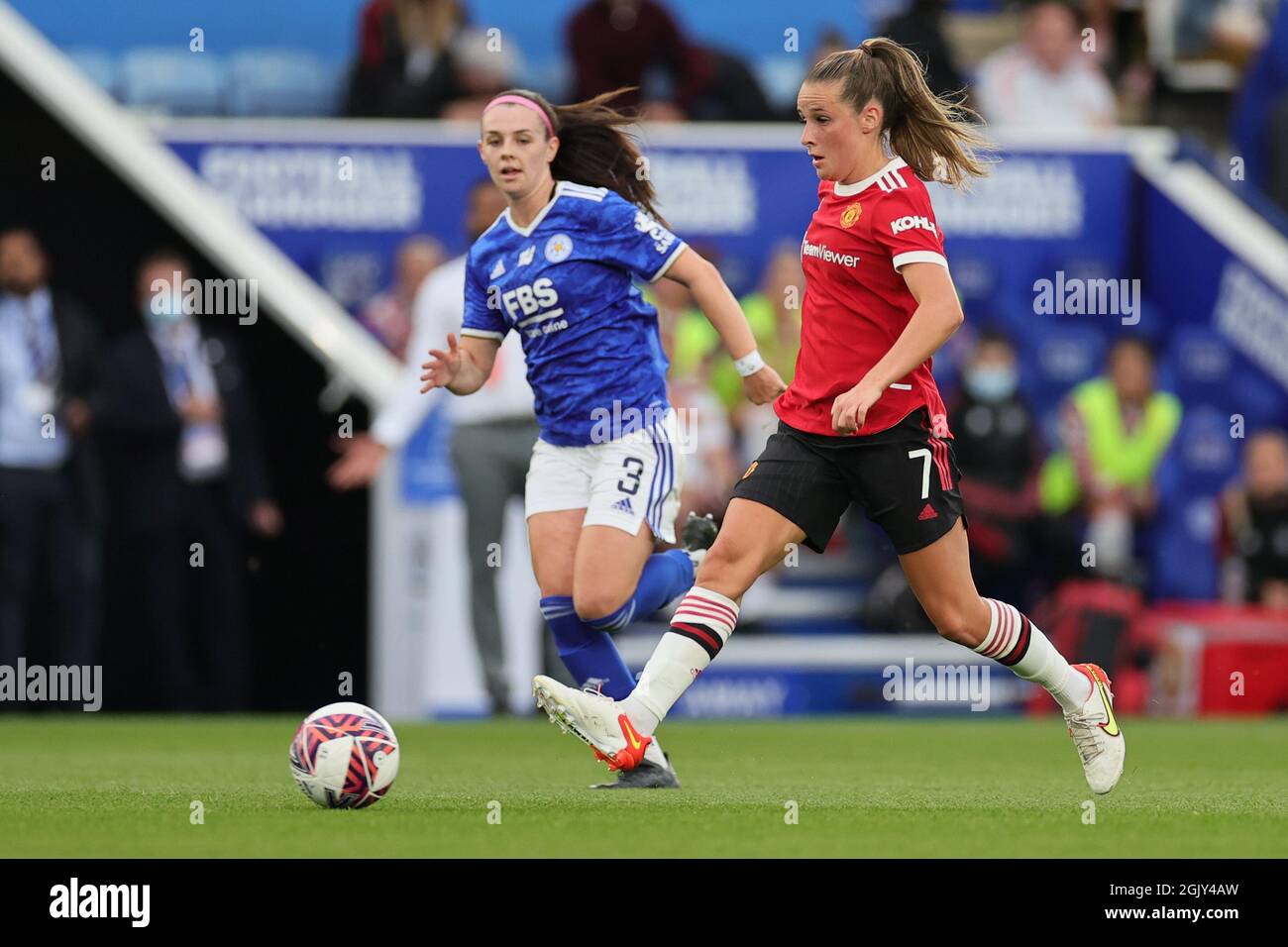 LEICESTER, REGNO UNITO 12 SETTEMBRE. Ella Toone di Manchester United in azione durante la partita della Barclays fa Women's Super League tra Leicester City e Manchester United al King Power Stadium di Leicester domenica 12 settembre 2021. (Credit: James Holyoak | MI News) Credit: MI News & Sport /Alamy Live News Foto Stock