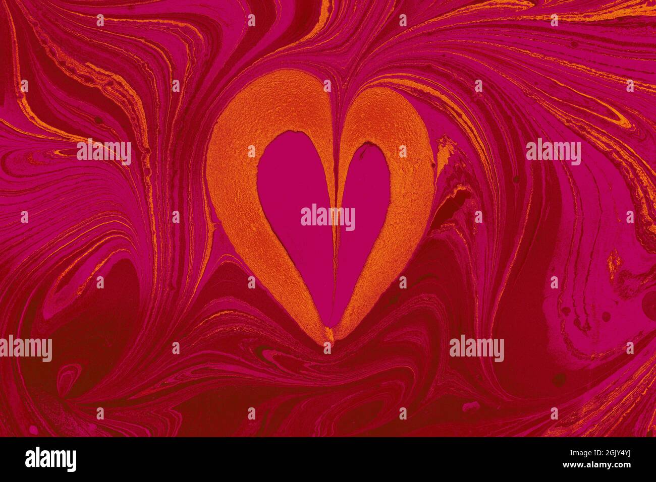 un'illustrazione astratta della pittura rossa oleosa a forma di cuore multicolore Foto Stock