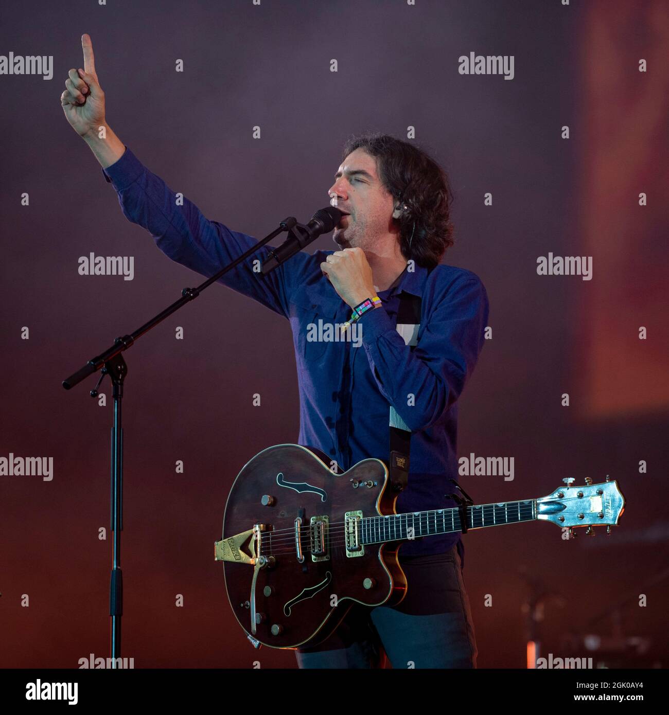 Glasgow, Regno Unito. 12 settembre 2021. NELLA FOTO: Gary Lightbody, frontman, cantante e chitarrista della band, Snow Patrol, ha visto suonare sul palco principale a una folla impanata al Glasgow Green al TRNSMT 2021 l'ultimo giorno del festival di musica dal vivo. Credit: Colin Fisher/Alamy Live News Foto Stock