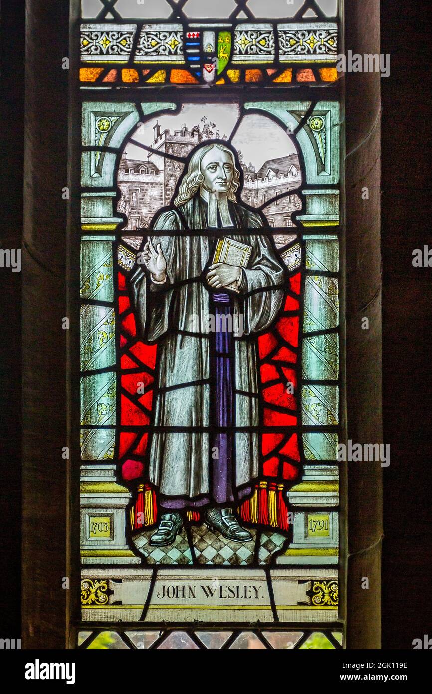 Vetrata di John Wesley, fondatore di Methodism, nella Cattedrale di Chester, Cheshire, Regno Unito, presa il 13 maggio 2017 Foto Stock