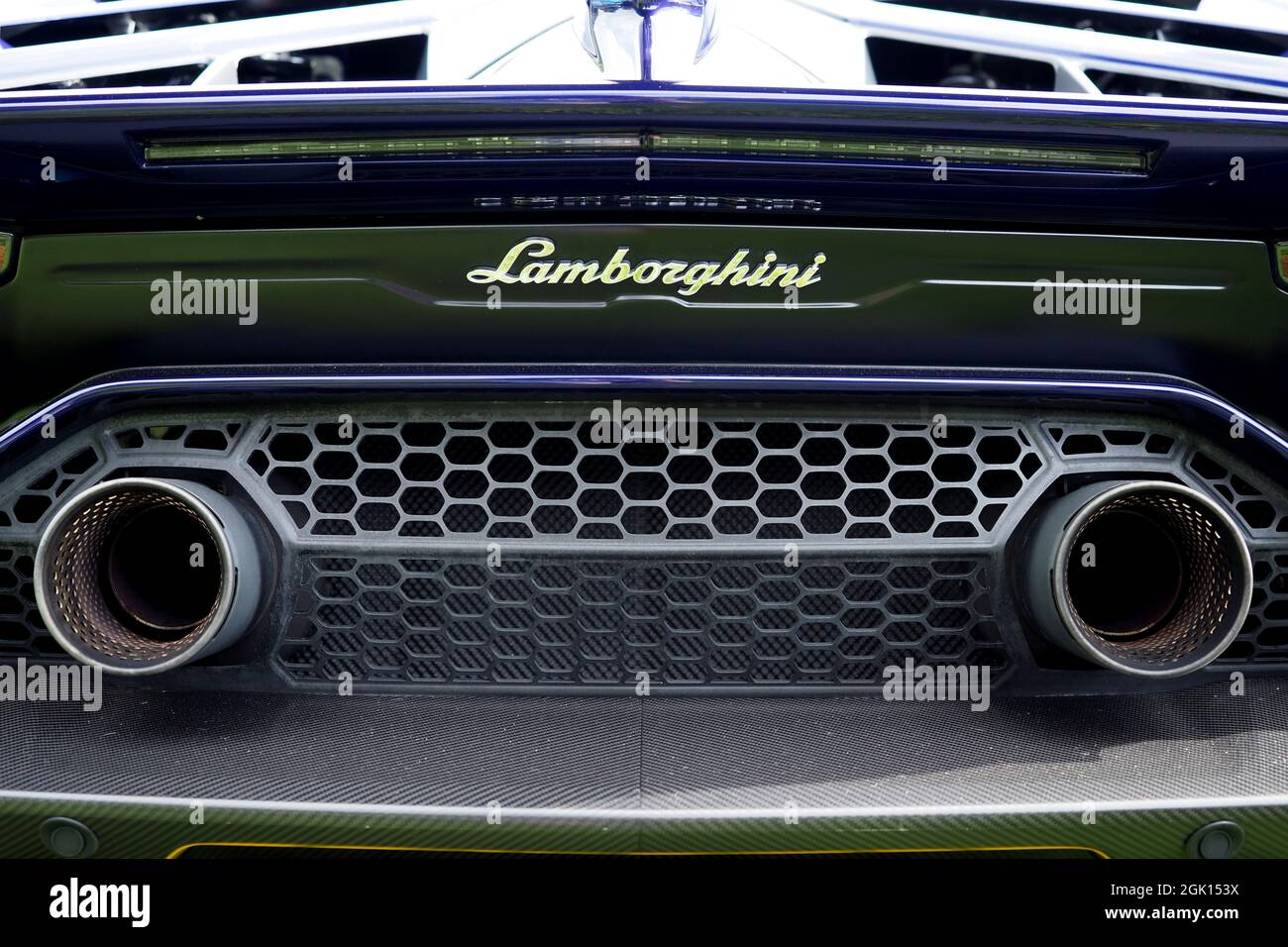 Primo piano di uno scarico Lamborghini Huracan Foto Stock