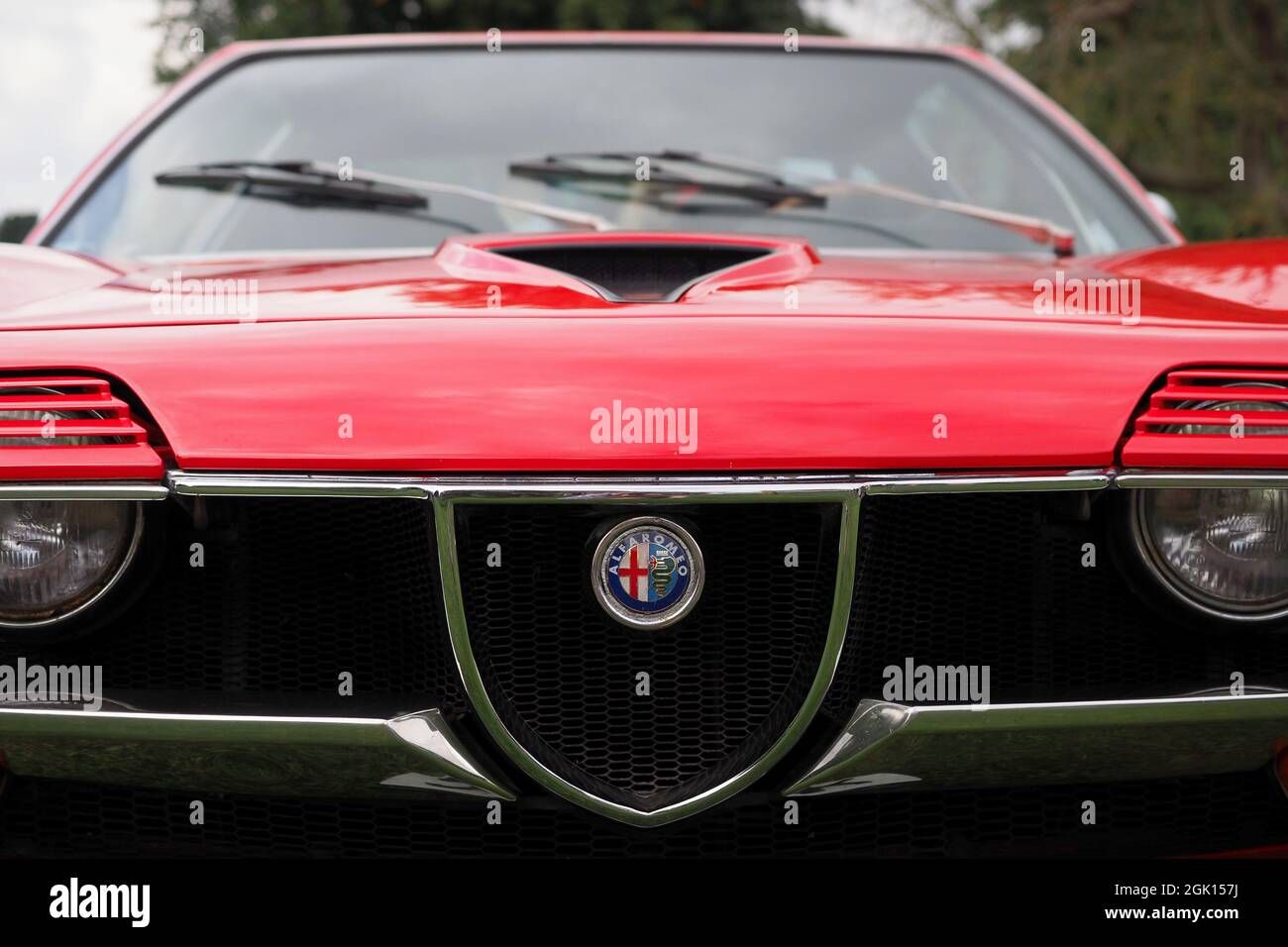 Primo piano di una classica auto sportiva Alfa Romeo Montreal Foto Stock