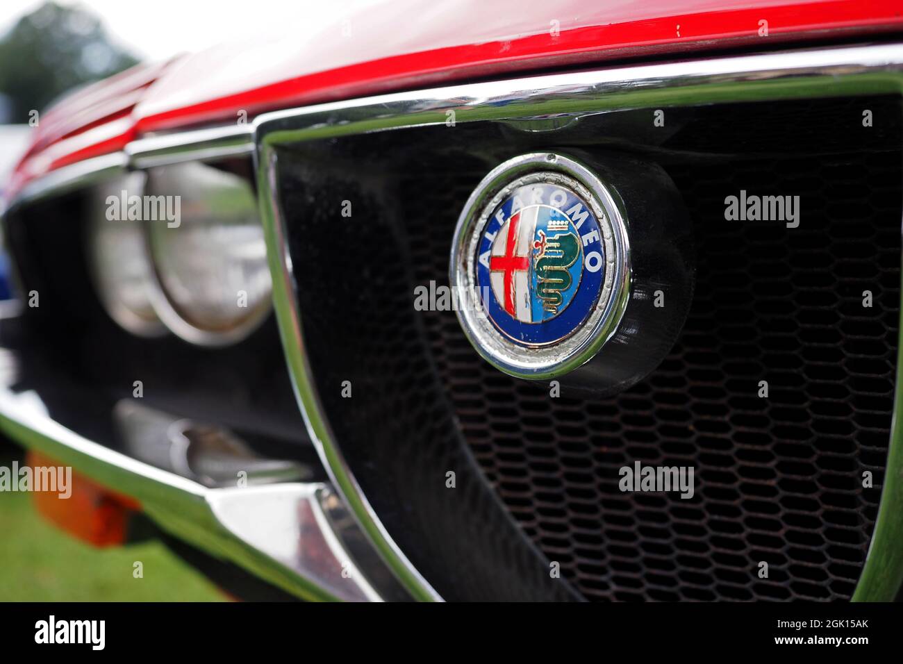 Primo piano di una classica auto sportiva Alfa Romeo Montreal Foto Stock