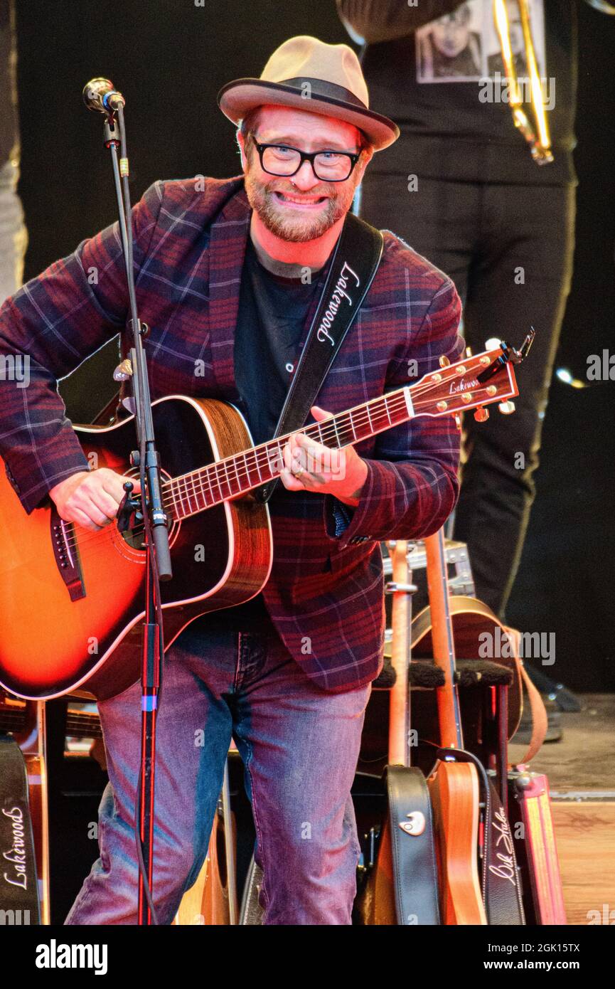 Gregor Meyle & Band - Endlich wieder! Sommerkonzert im Parktheater Großer Garten. Dresda, 12.09.2021 Foto Stock