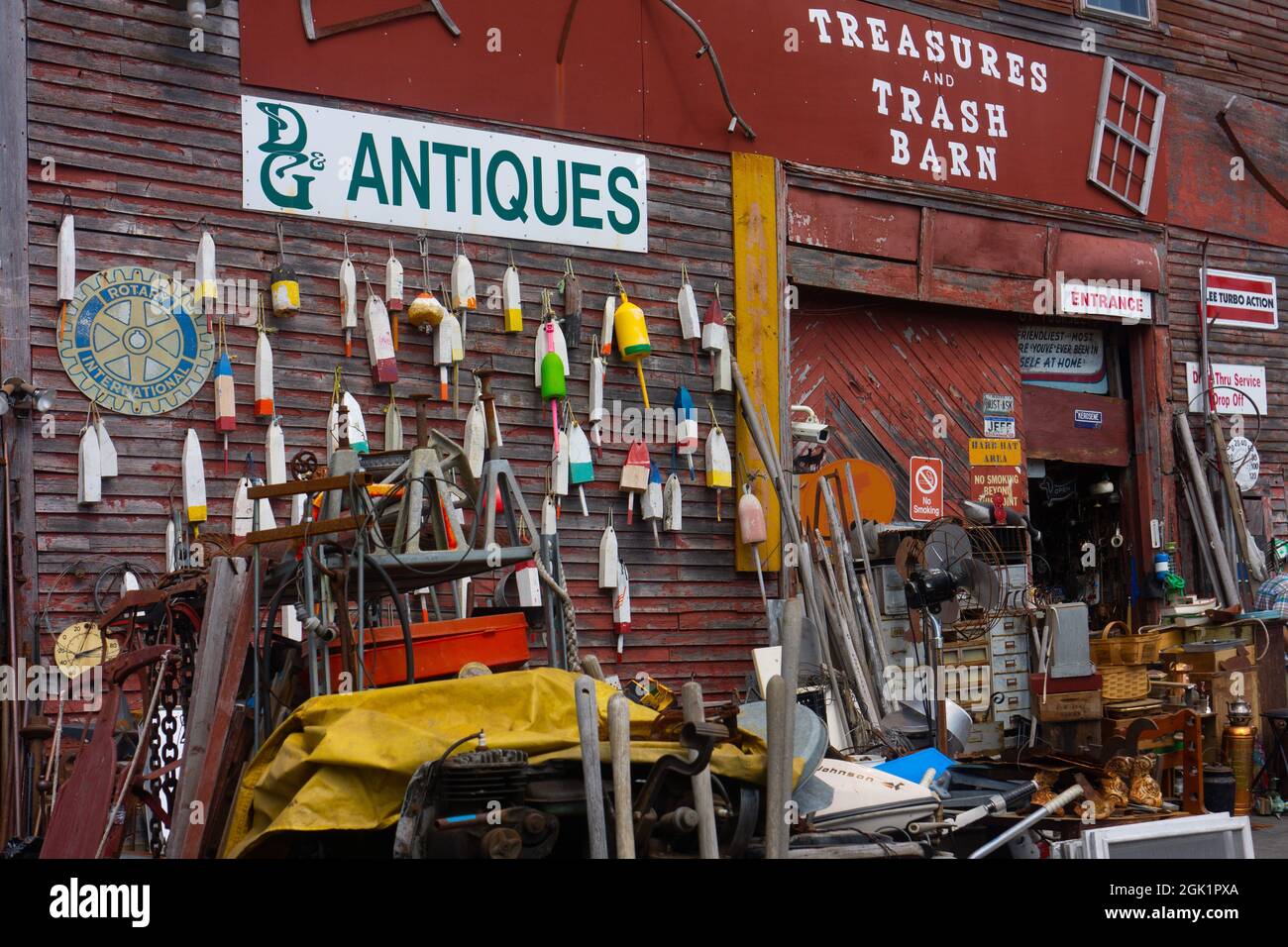 Tesori e Cestino antico fienile, Searsport, Maine. Foto Stock