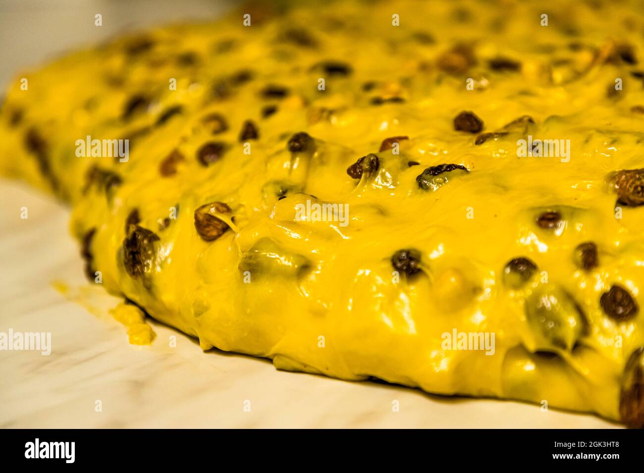 Produzione di panettone nella Pasticceria Marnin di Locarno, Svizzera. Circolo di Locarno, Svizzera Foto Stock