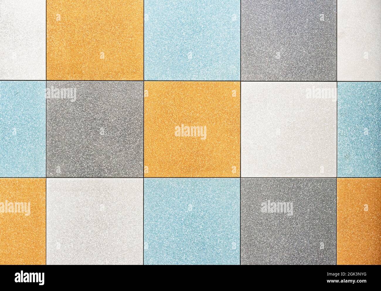Piastrelle in ceramica da quadrati multicolore per l'arredamento di cucine e bagni. Foto Stock