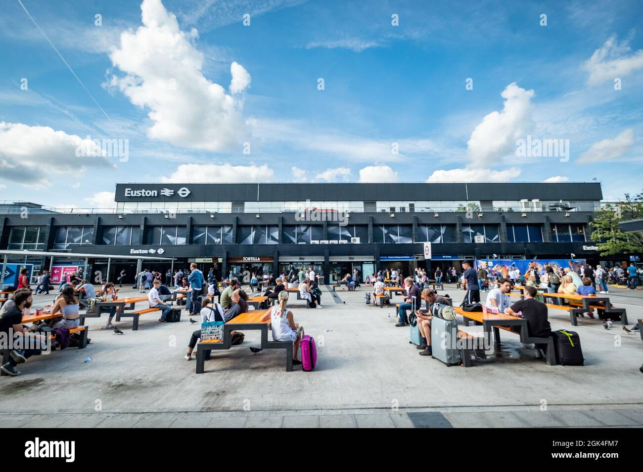 Londra, settembre 2021: Stazione di Euston - principale capolinea ferroviaria nel centro di Londra Foto Stock