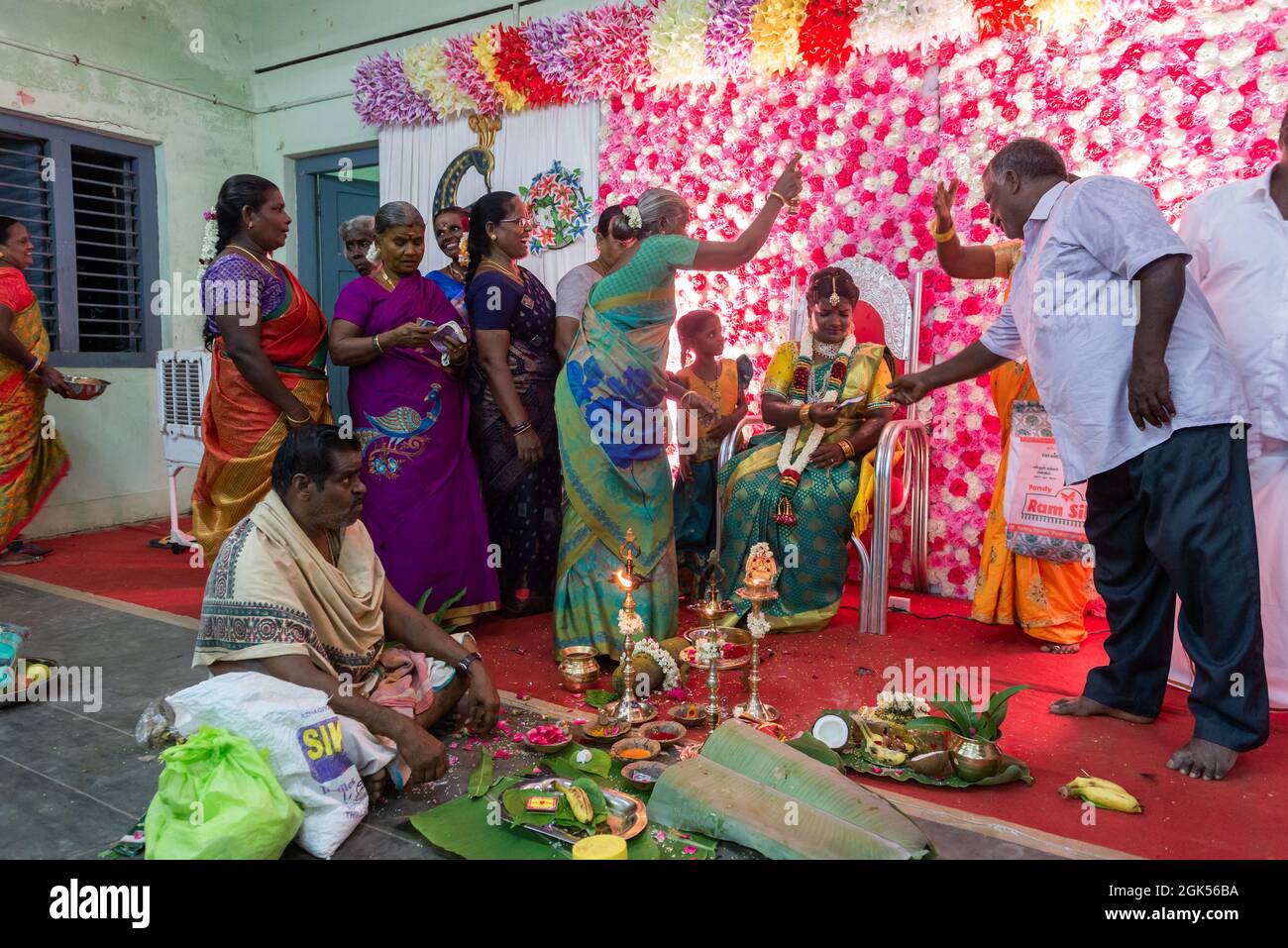 Tamil Nadu, India - 12 settembre 2021: Il Ritushuddhi o Ritu Kala Samskara è la cerimonia che celebra il passaggio di una ragazza alla donna. Questo Foto Stock