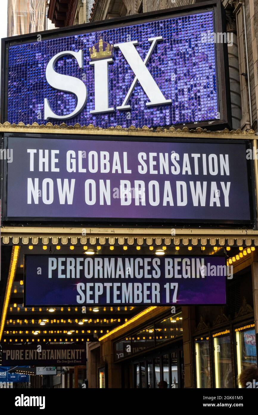 'Six' Marquee al Teatro Brooks Atkinson di Times Square, NYC, USA, 2021 Foto Stock