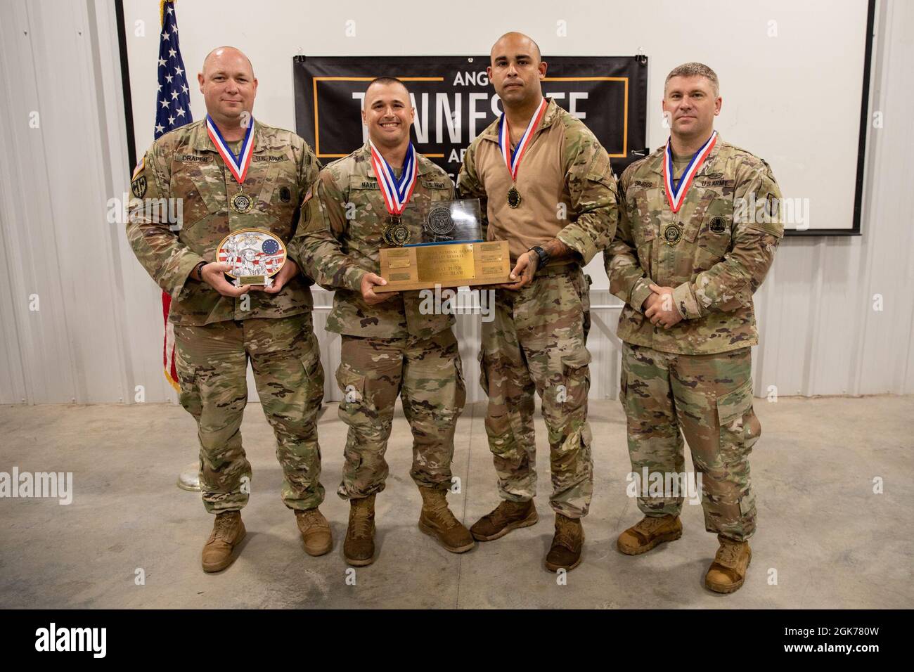 Condotto da staff Sgt. Sean Hart, il 117° Regimental Training Institute, con sede a Smyrna, ha avuto il primo posto nel TAG Pistol Match, 22 agosto, presso il sito di addestramento Volontario di Tullahoma. IL TAG Match è un evento annuale di formazione e competizione di marketing organizzato dal Tennessee Combat Marksmanship Program. Foto Stock