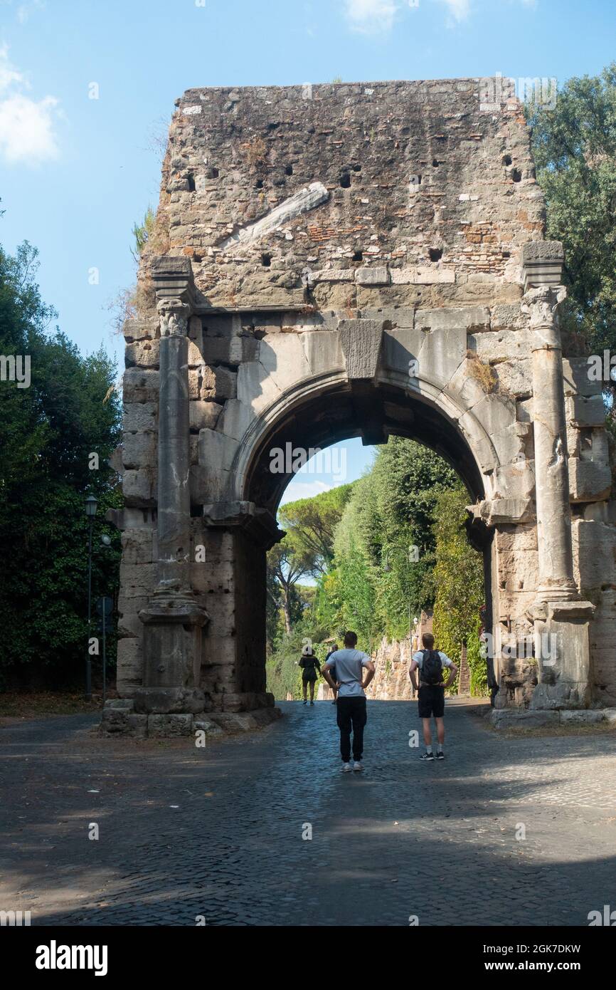 L'Arco di Drusus è un antico arco di Roma, vicino al primo miglio della Via Appia e vicino alla porta San Sebastiano Foto Stock