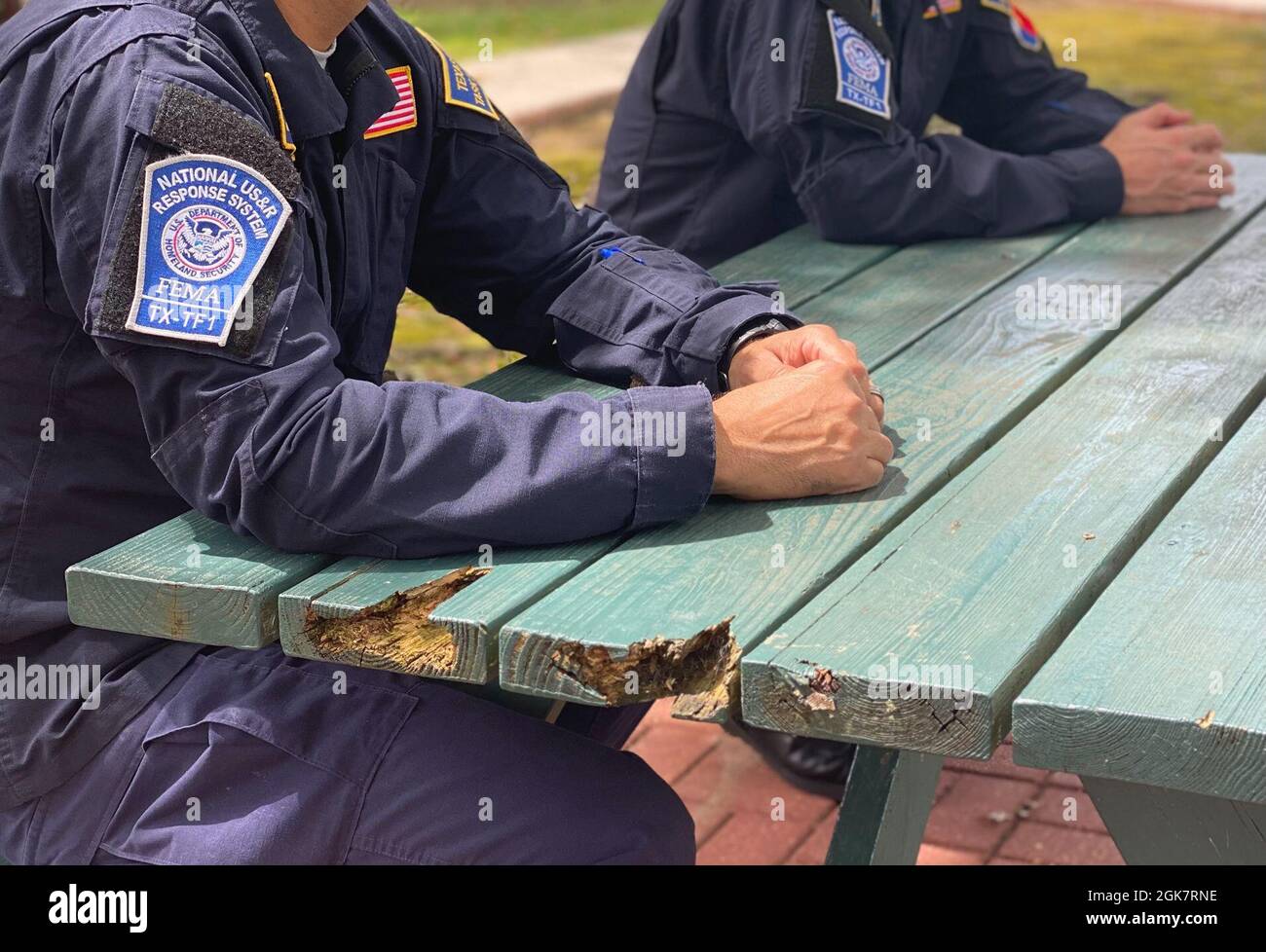 Lafayette, LA – Urban Search and Rescue ha iniziato la pre-staging per le operazioni dopo che l'uragano Ida ha fatto la caduta. Foto Stock