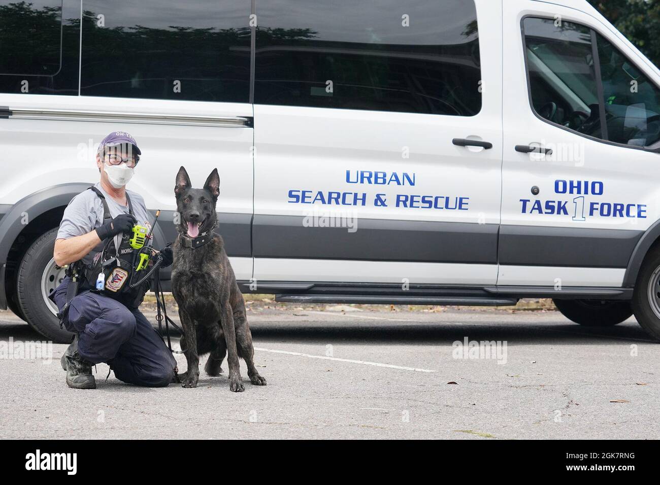 Lafayette, LA – Urban Search and Rescue ha iniziato la pre-staging per le operazioni dopo che l'uragano Ida ha fatto la caduta. Foto Stock