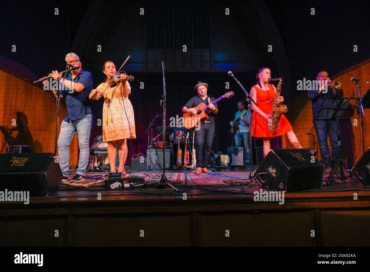 The Paperboys, Rogue Folk Club Concerto, St. James Community Square, Vancouver, British Columbia, Canada Foto Stock