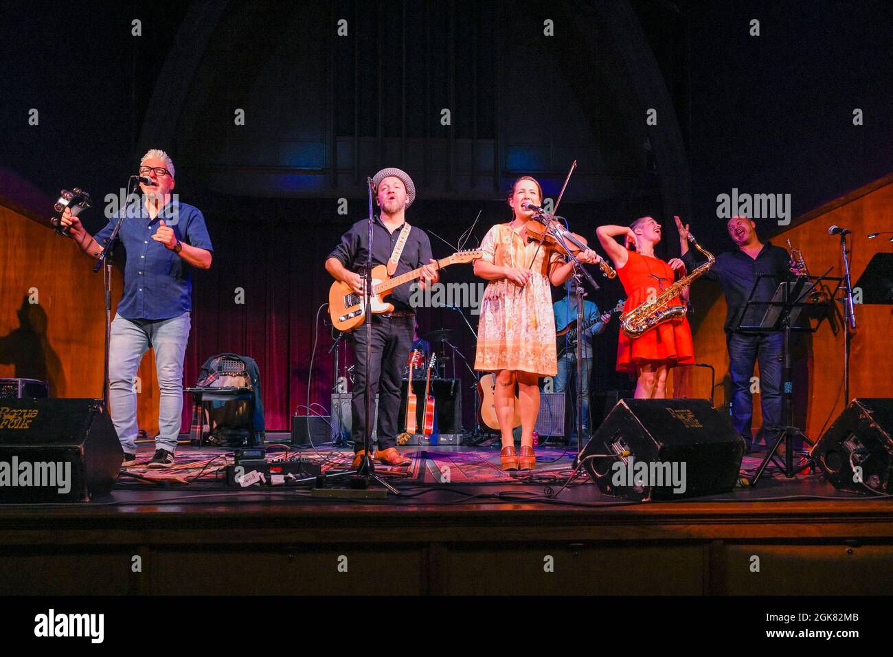 The Paperboys, Rogue Folk Club Concerto, St. James Community Square, Vancouver, British Columbia, Canada Foto Stock