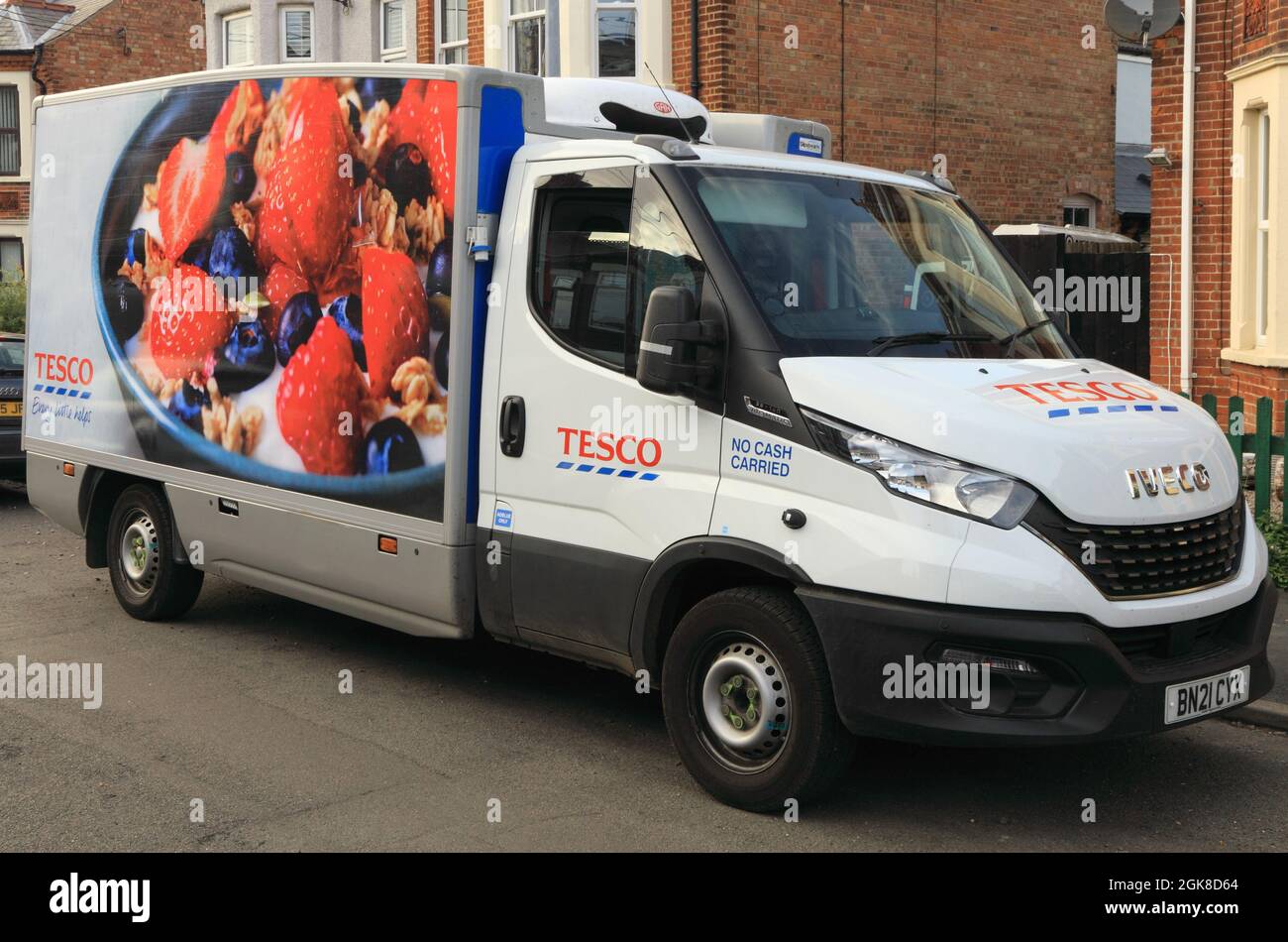 Tesco, furgone per la consegna a domicilio, negozio e servizio di consegna a domicilio, Hunstanton, Norfolk, Inghilterra Foto Stock