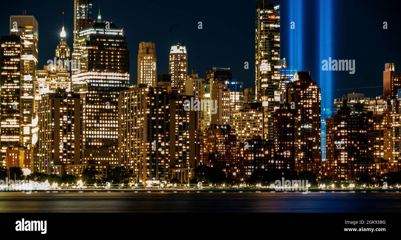 Settembre 11 Tribute Lights a Lower Manhattan. Foto Stock