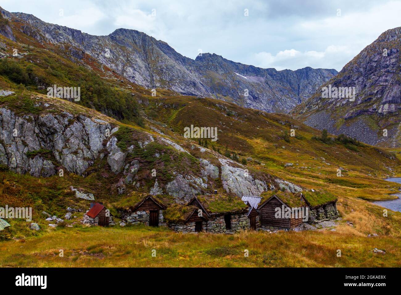 Vista sulle montagne da Rosendalsalpene in Norvegia. Escursione Bjørndalstraversen. Foto Stock