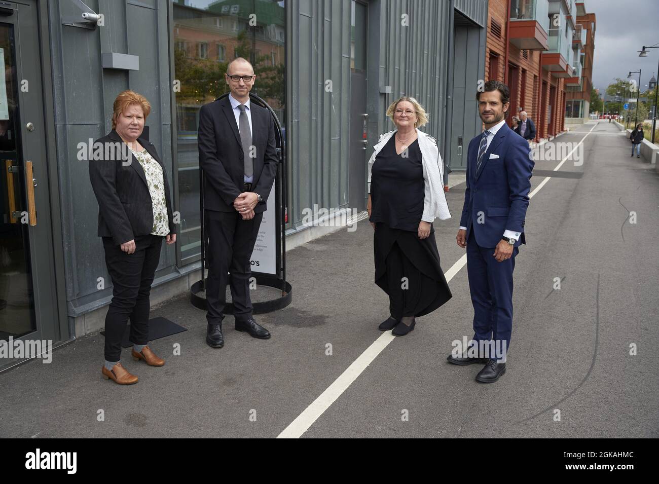 Il principe Carl Philip visita il paesaggio Blekinge nel sud della Svezia per attirare l'attenzione sulle iniziative locali in seguito alla pandemia. A Karlskrona, Carl Philip incontra rappresentanti, tra gli altri, della Regione Blekinge, della produzione dell'ombrello e della Womens schelter. A causa della pandemia del COVID-19, la famiglia reale visita tutte le 21 contee in Svezia. E' un modo per la Famiglia reale di manifestare condoglianze a coloro che ne sono colpiti e prestare attenzione agli sforzi locali in diversi settori della società. Karlskrona, Svezia, 13 settembre 2021. Foto di Stefan Lindblom/Stella Pictures/ABACAPRESS.COM Foto Stock