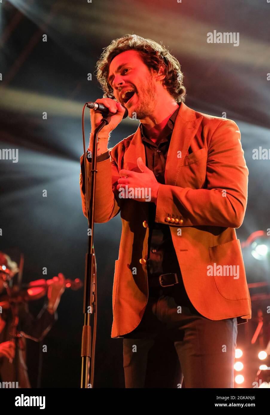 Jack Savoretti si esibisce al Cambridge Club Festival 2021 al Childerley Orchard il 11 settembre 2021 a Cambridge, Inghilterra Foto Stock