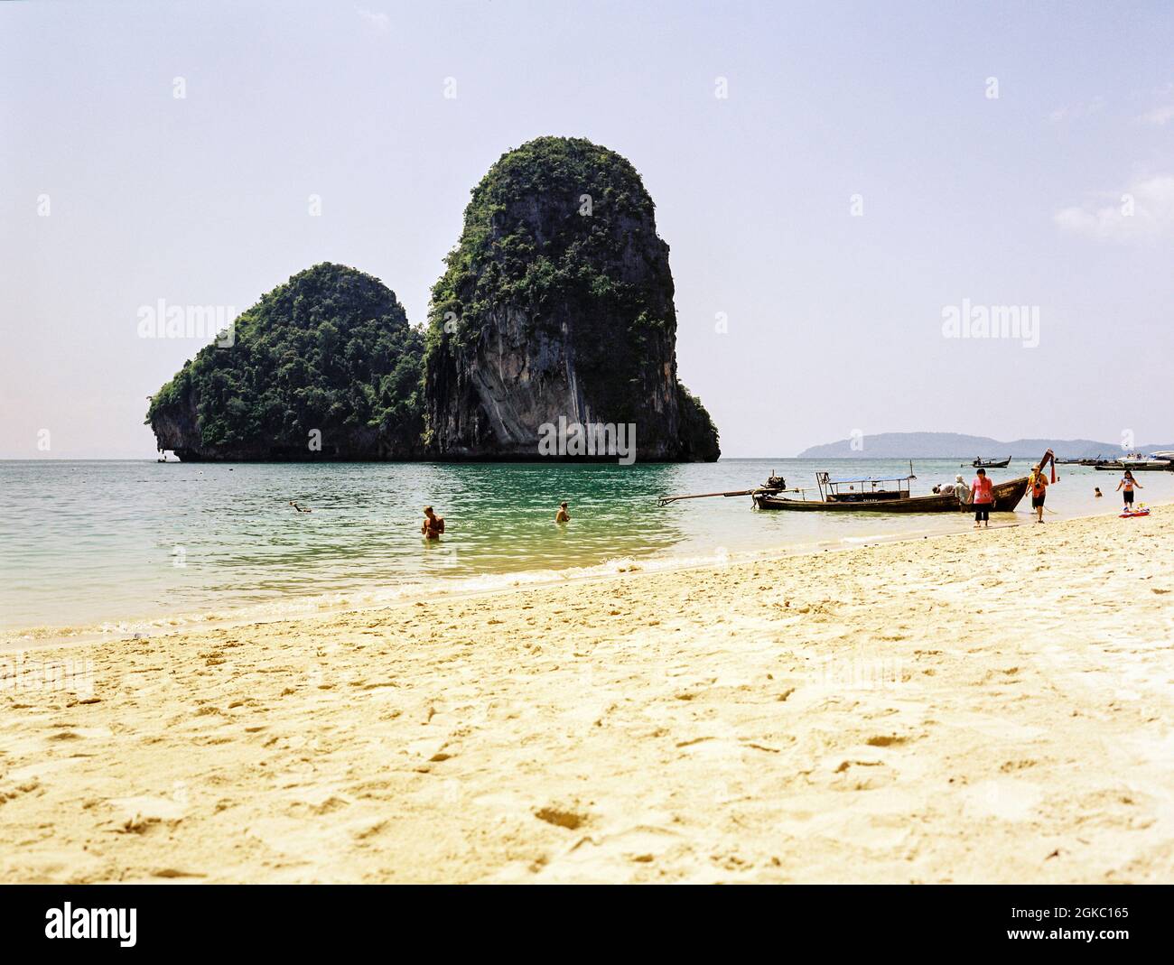 Princess Cave, Phra nang Cave Beach, Railay Peninsular, Krabi, Thailandia. Foto Stock