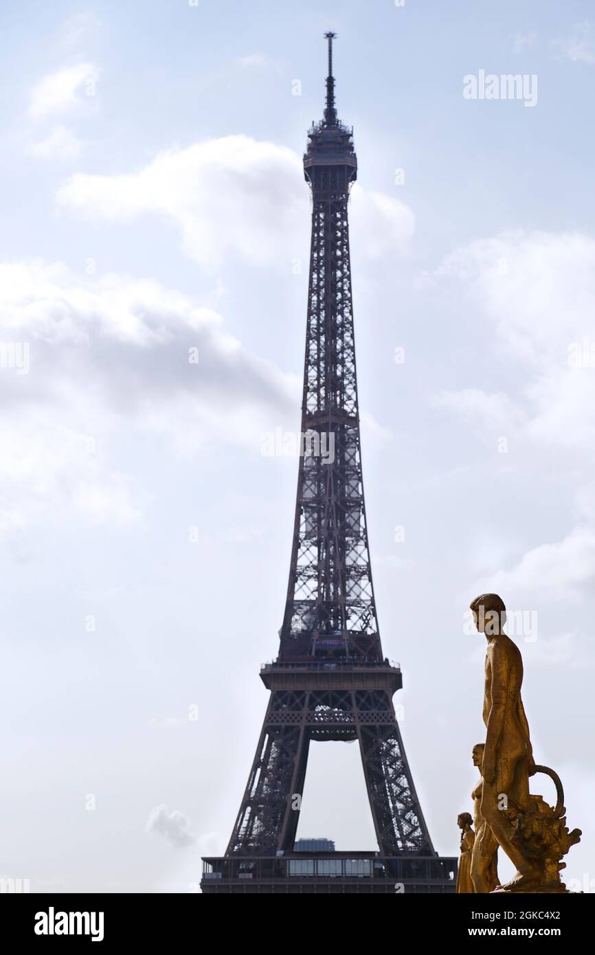 Torre Eiffel visto dalla piazza del Trocadero, Parigi, Francia Foto Stock