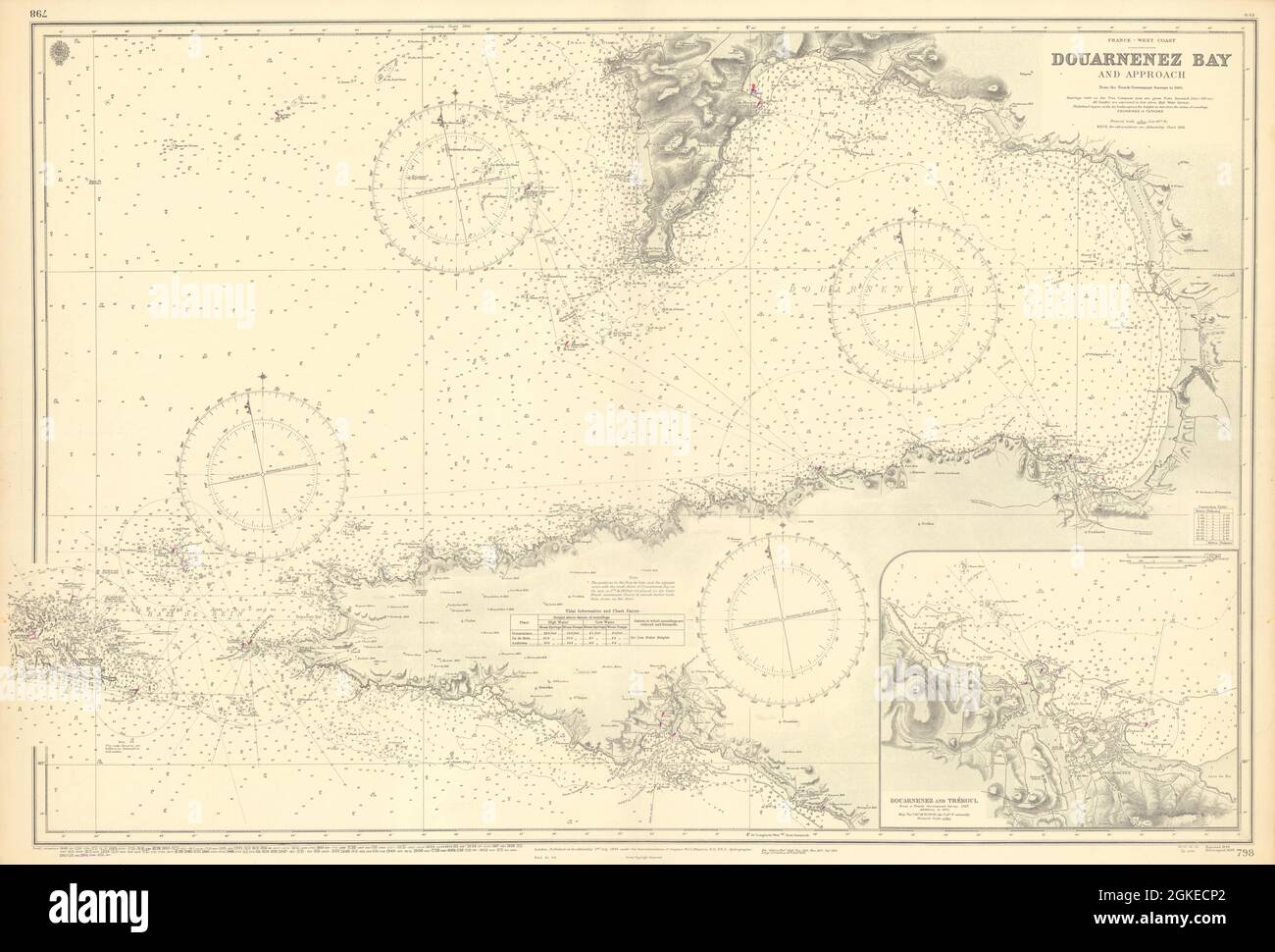 Douarnenez Bay & Approaches. Finistère. MAPPA DELL'ADMIRALTY Sea chart 1894 (1955) Foto Stock