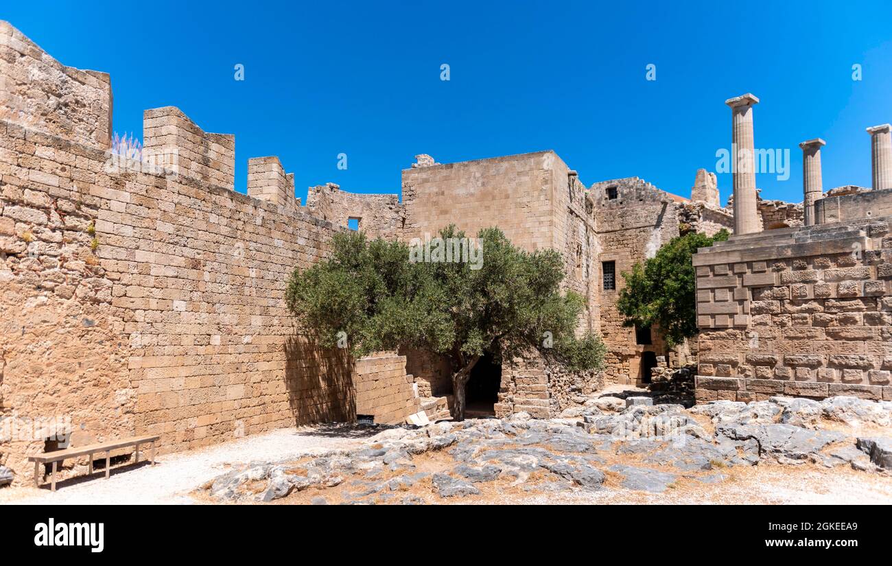 Acropoli di Lindos, antica cittadella, Lindos, Rodi, Dodecaneso, Grecia Foto Stock