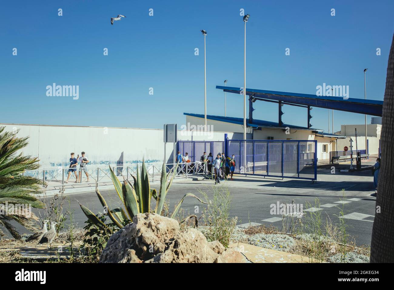 Valico di frontiera tra Spagna e Marocco El Tarajal, chiuso per più di un anno e mezzo, Ceuta, Spagna Foto Stock