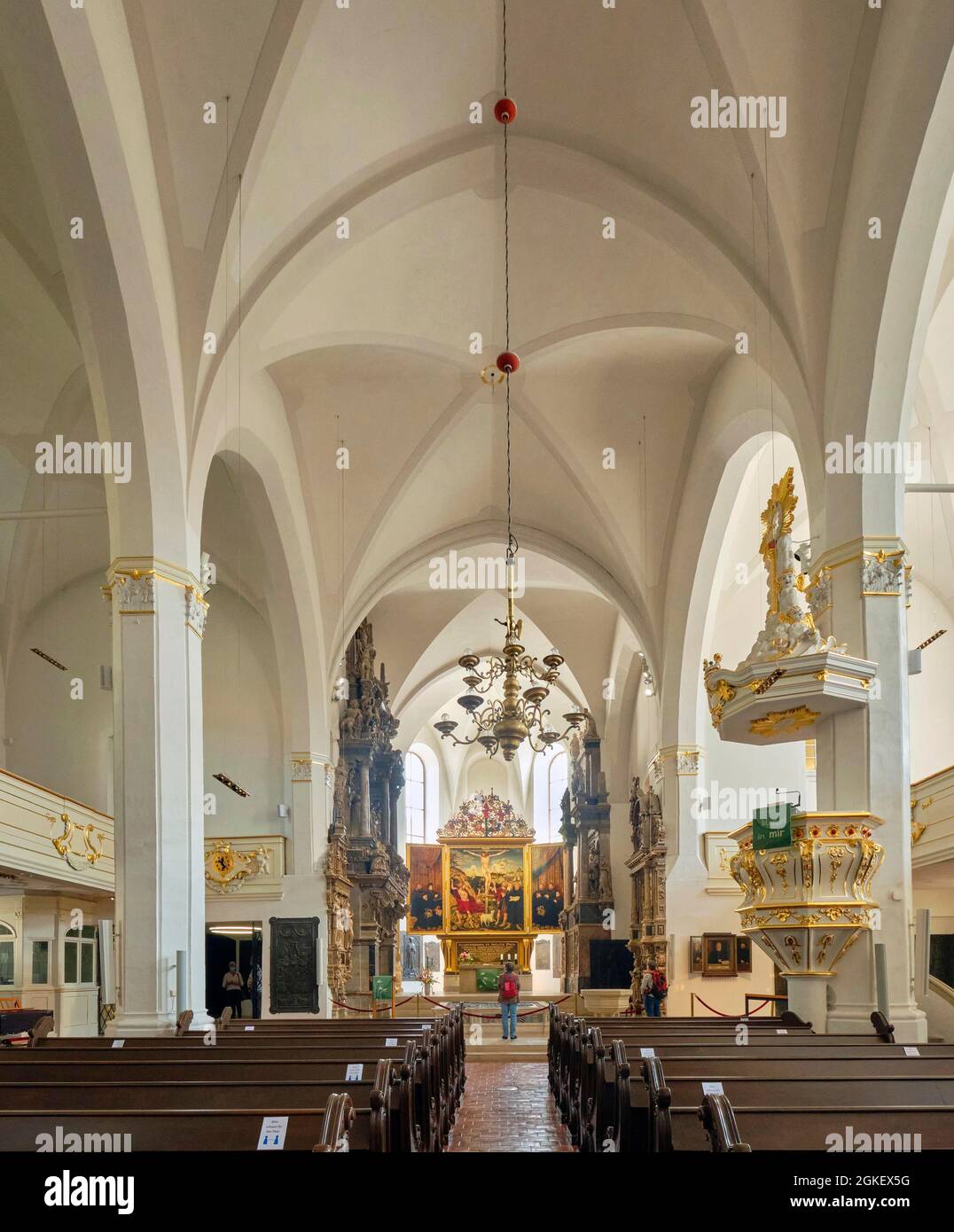 Chiesa cittadina di San Pietro e Paolo con pala d'altare di Lucas Cranach il giovane, Herderplatz, Weimar, Turingia, Germania Foto Stock