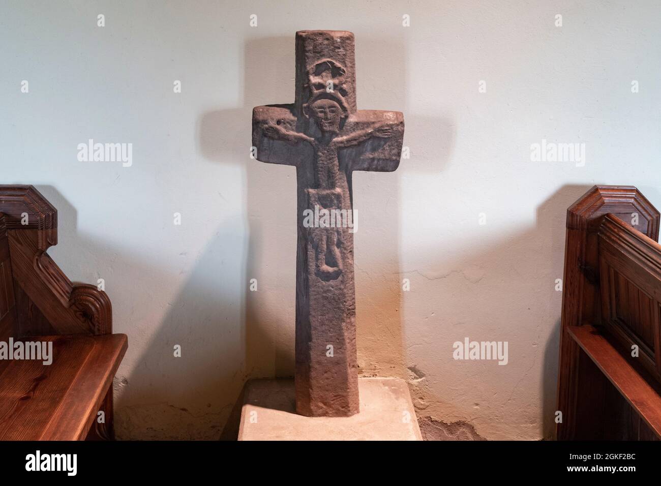 La Chiesa di San Martino e la Cwmyoy Cross, Cwmyoy, Monmouthshire, Foto Stock