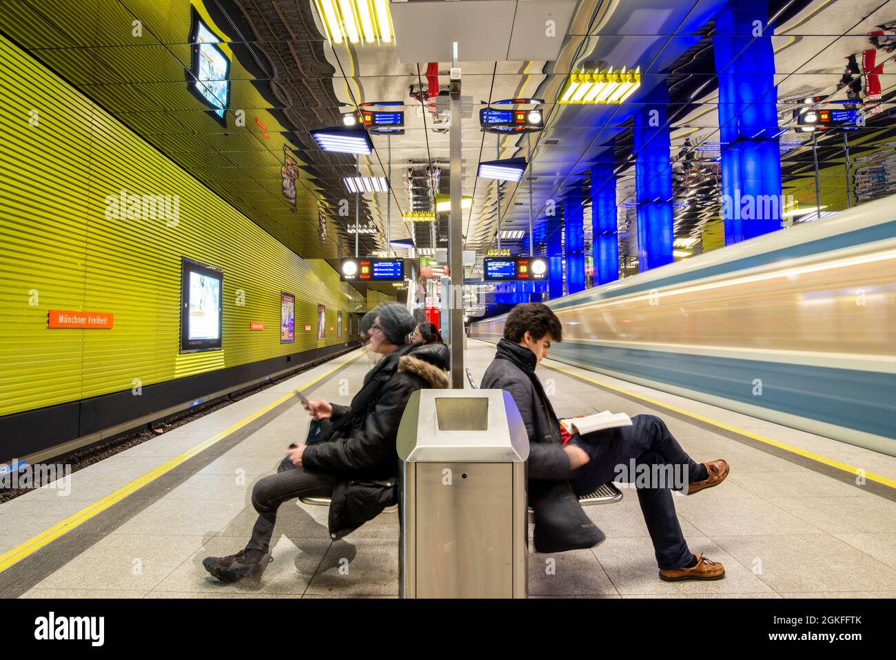 Stazione della metropolitana di Münchner Freiheit. Monaco di Baviera Germania Foto Stock