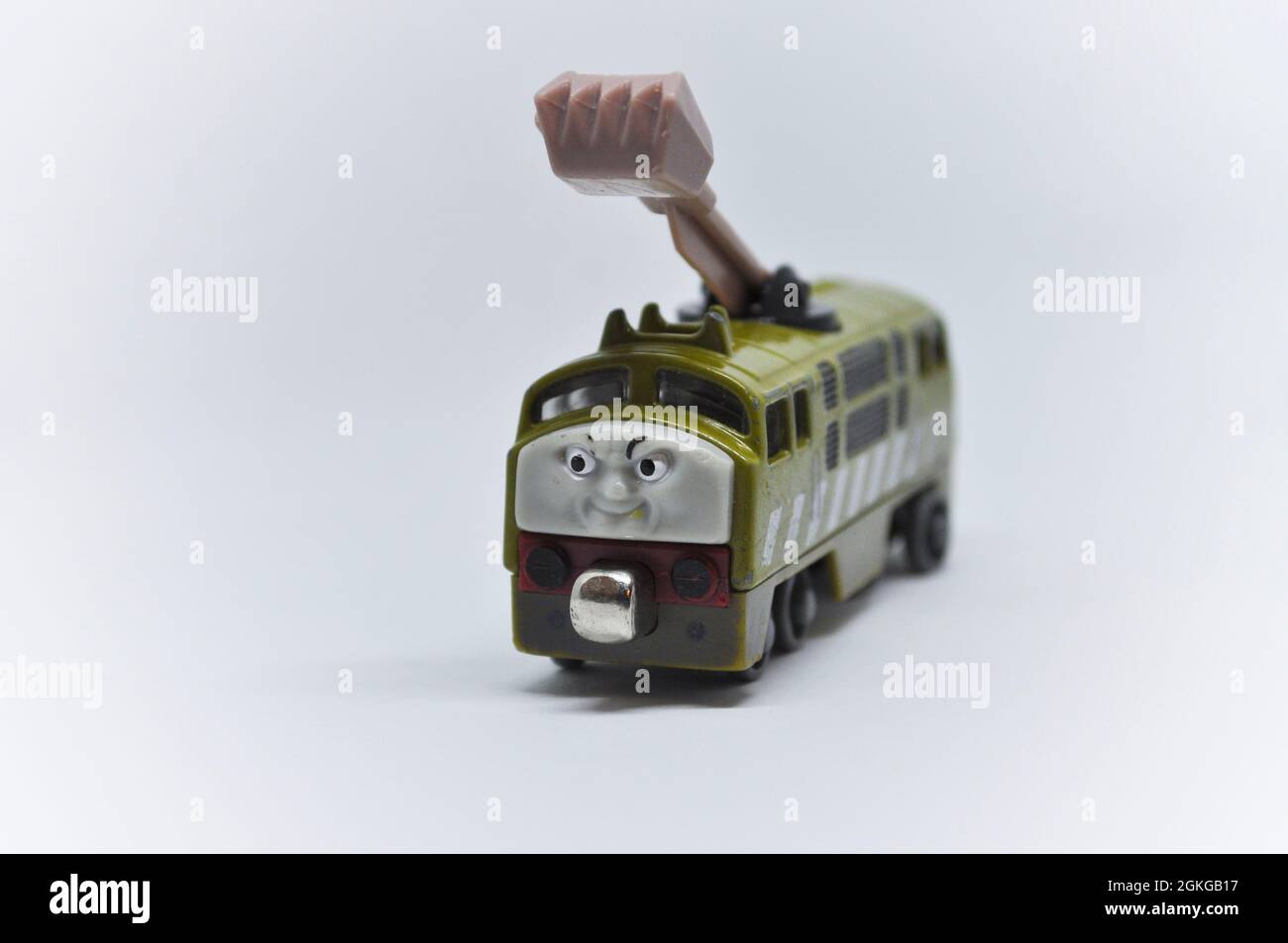 Diesel 10 - Thomas e gli amici si sfidano su uno sfondo bianco. Foto Stock
