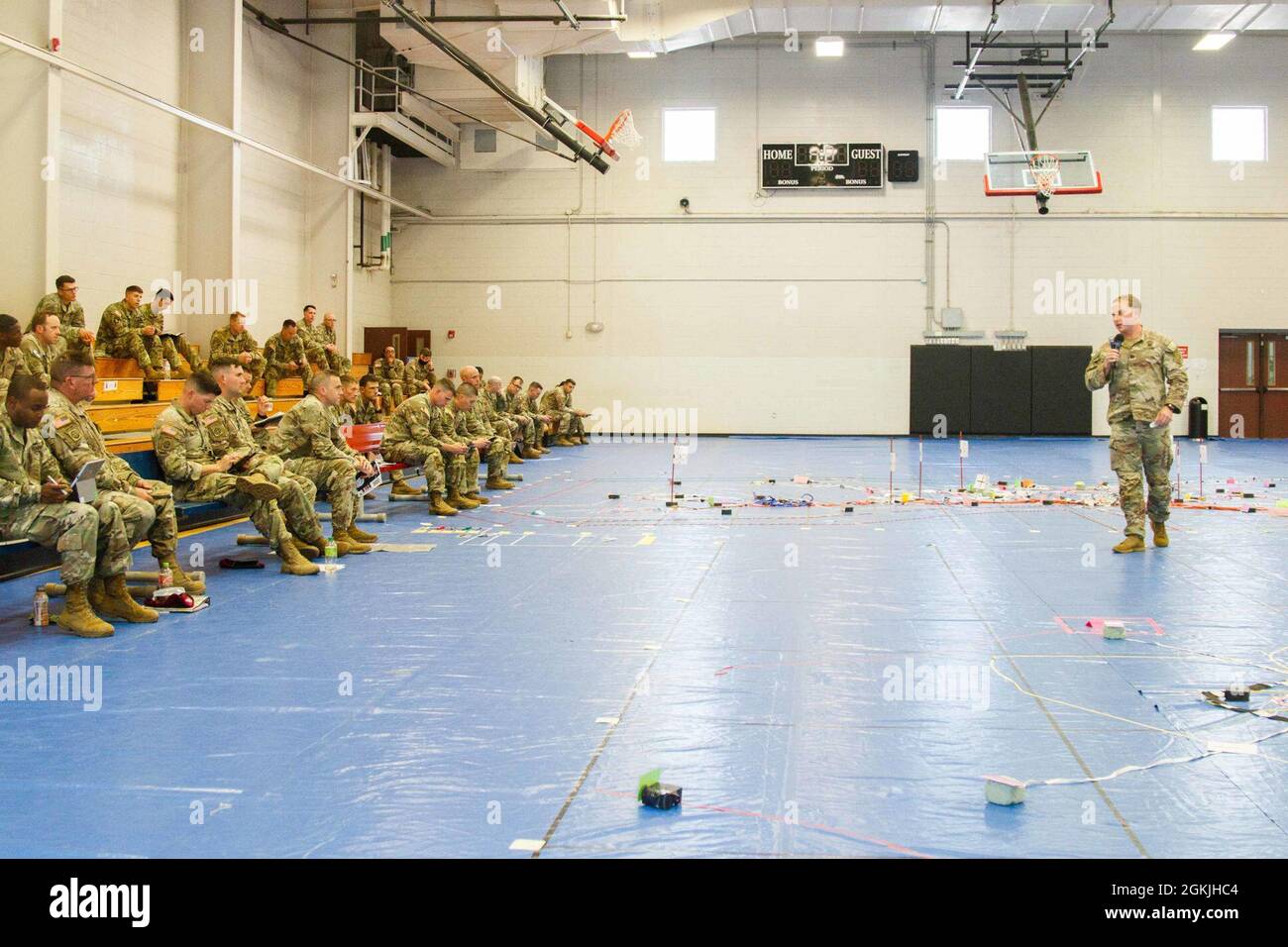 I leader della terza Brigade Combat Team, 82nd Airborne Division e Division Command condurre una prova combinata di armi su Fort Bragg, North Carolina in preparazione per l'esercizio Swift Response 2021 4 maggio 2021. Le prove di leadership sono un componente chiave per la pianificazione e l'esecuzione di grandi operazioni di formazione multinazionali come Swift Response e Defender Europe. Foto Stock