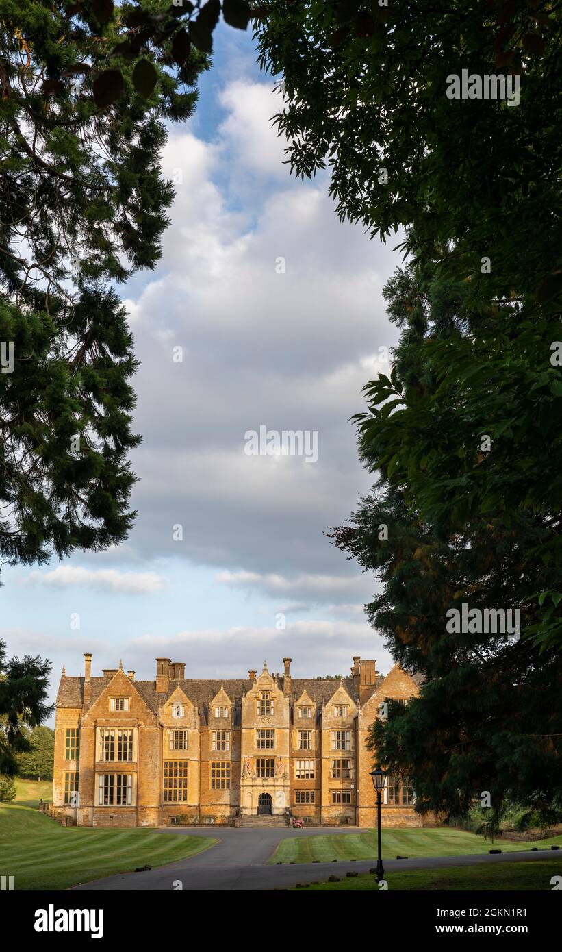 Regno Unito, Inghilterra, Oxfordshire, Banbury, Abbazia di Wroxton, Jacobean Manor House, campus britannico della Fairleigh Dickinson University del New Jersey USA Foto Stock