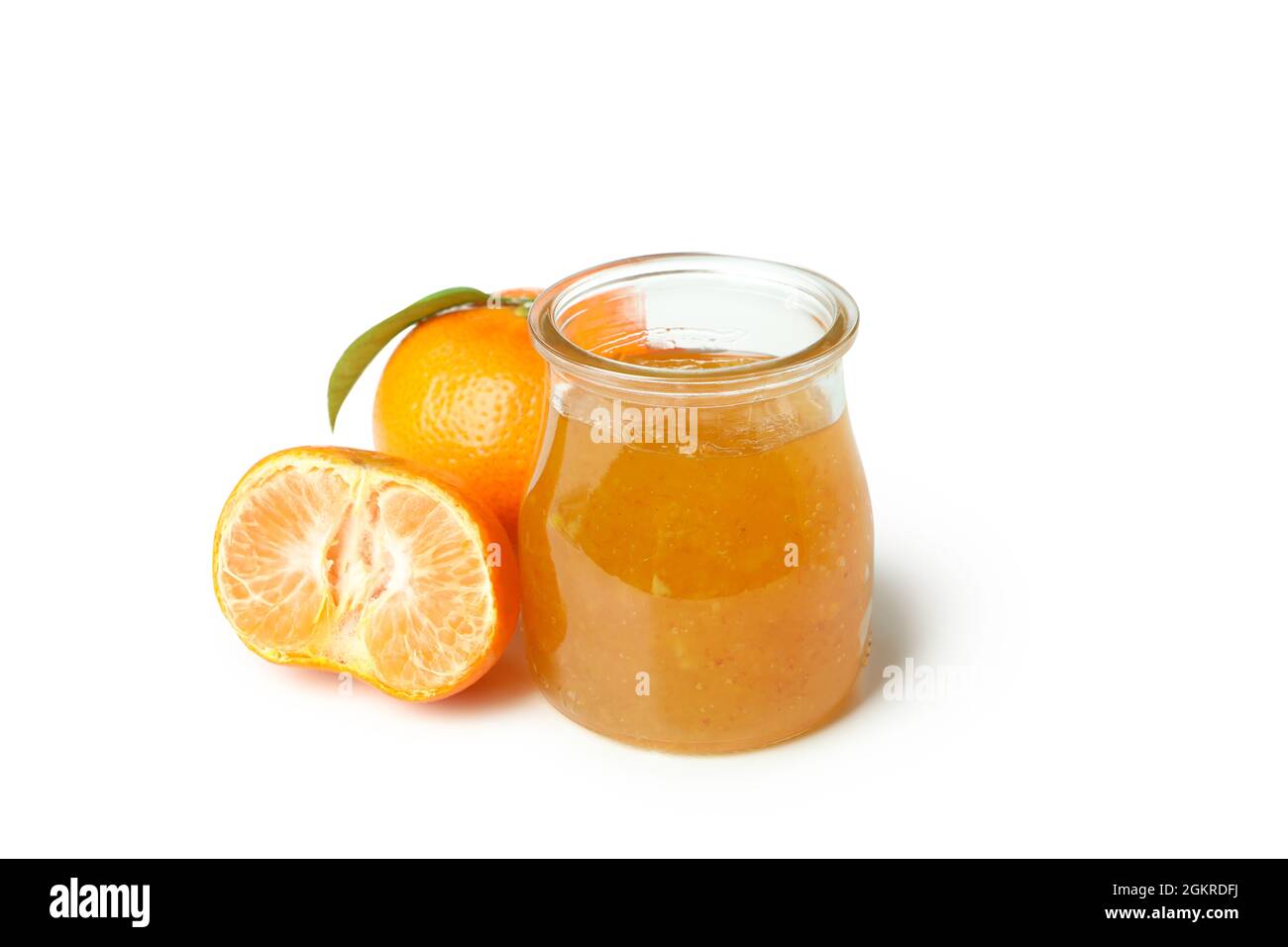 Marmellata di mandarino e ingredienti isolati su sfondo bianco Foto Stock