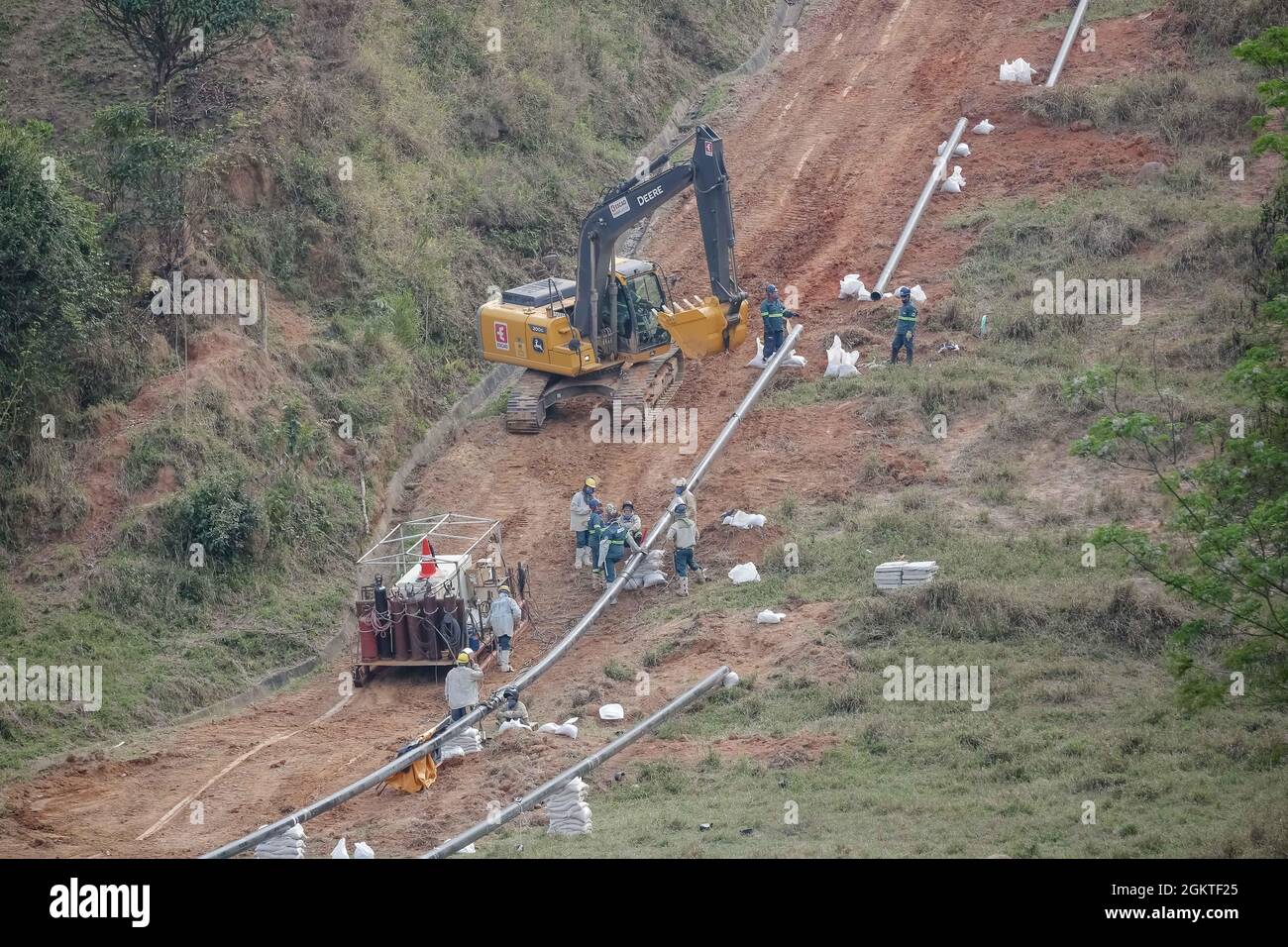 São JOSÉ DOS CAMPOS, SP - 15.09.2021: INSTALAÇÕES DE DUTOS Gás da PETROBRAS - Vista degli impianti di gasdotti per il trasporto di gas naturale e gas di petrolio liquefatto (GPL). Questa rete di pipeline è gestita da PETROBRAS, COMGAS, Gás BRASILIANO e Gás NATURAL. (Foto: Luis Lima Jr/Fotoarena) Foto Stock