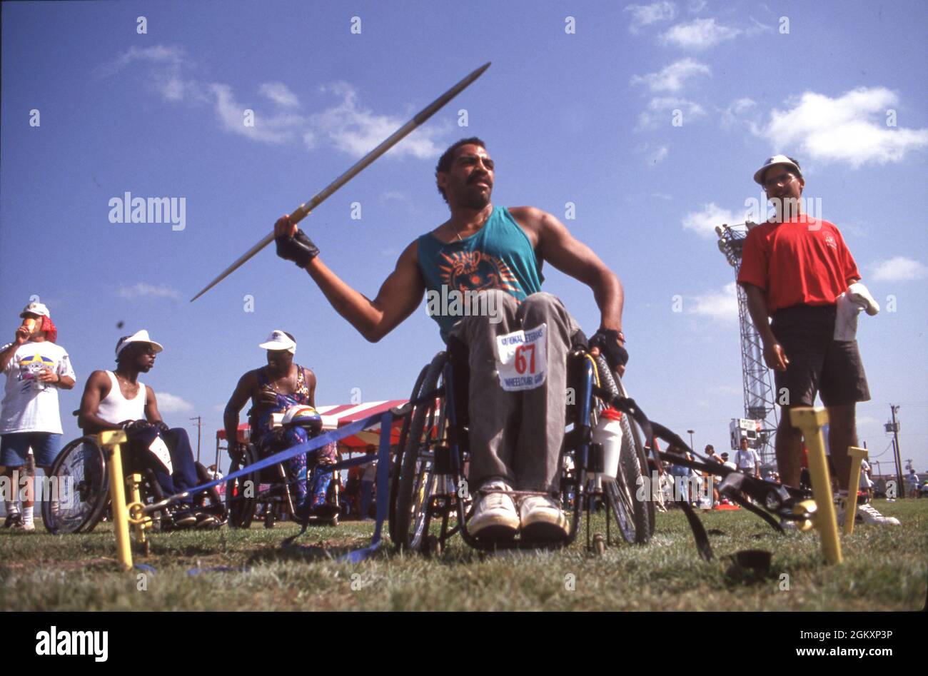 ©1993 Veteran's Wheelchair Games lanciatore Javelin a San Antonio. ONOREVOLE EP-0304 Foto Stock