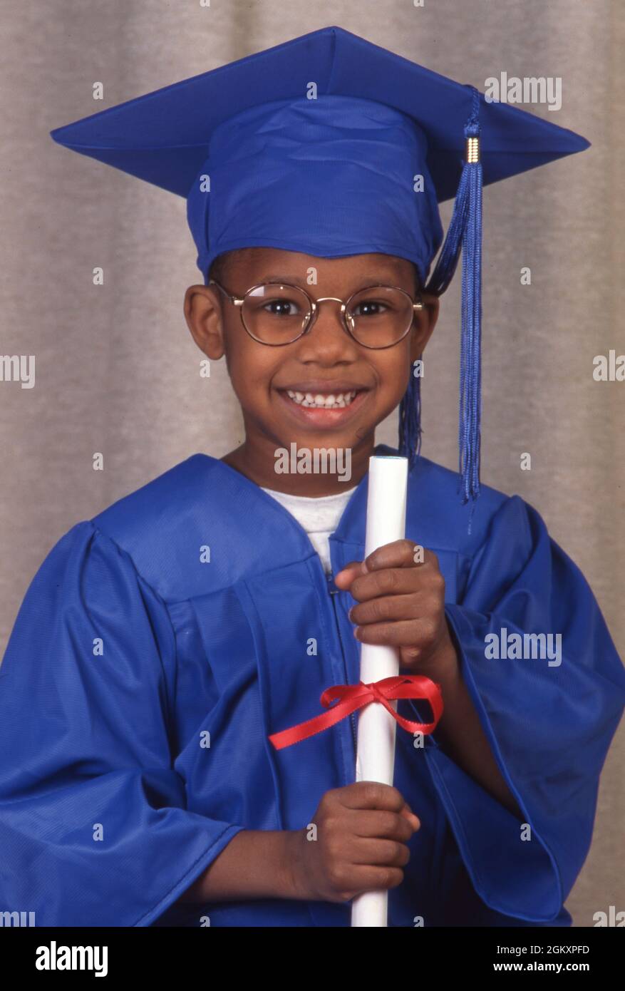 ©©1994 Education: Kindergarten graduation at Linder Elementary School in Austin, TX MR Foto Stock