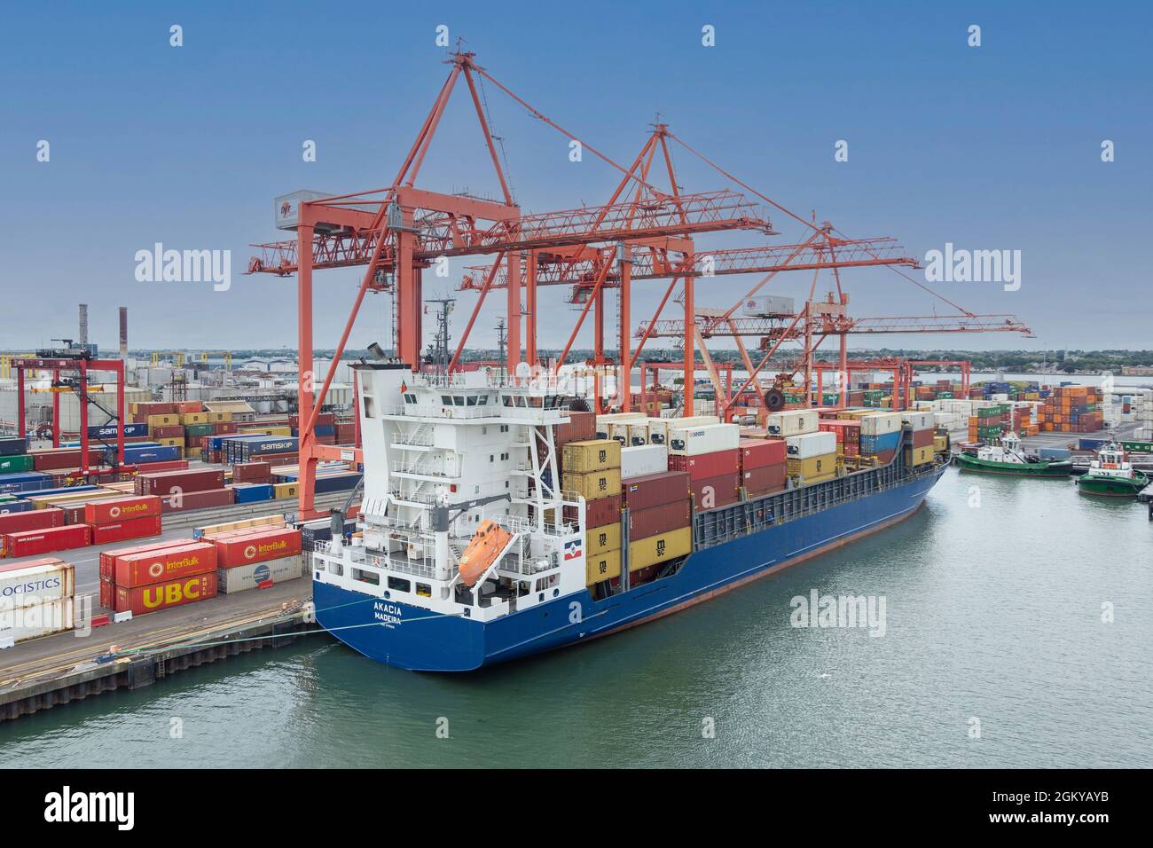 Nave container Akacia nel porto di container, nel porto di Dublino, Dublino, Repubblica d'Irlanda Foto Stock