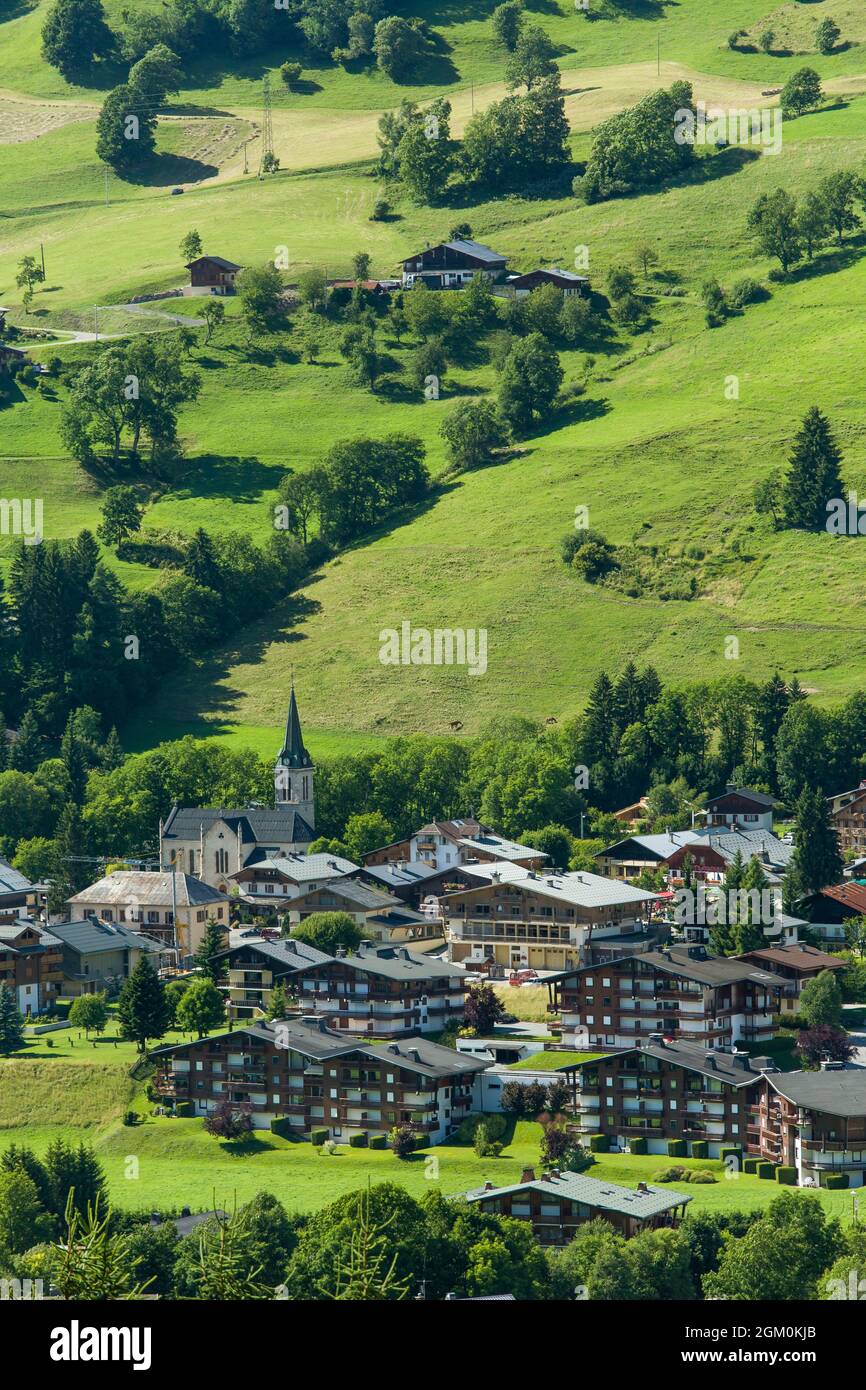 FRANCIA HAUTE-SAVOIE (74) PRAZ-SUR-ARLY, VILLAGGIO Foto Stock