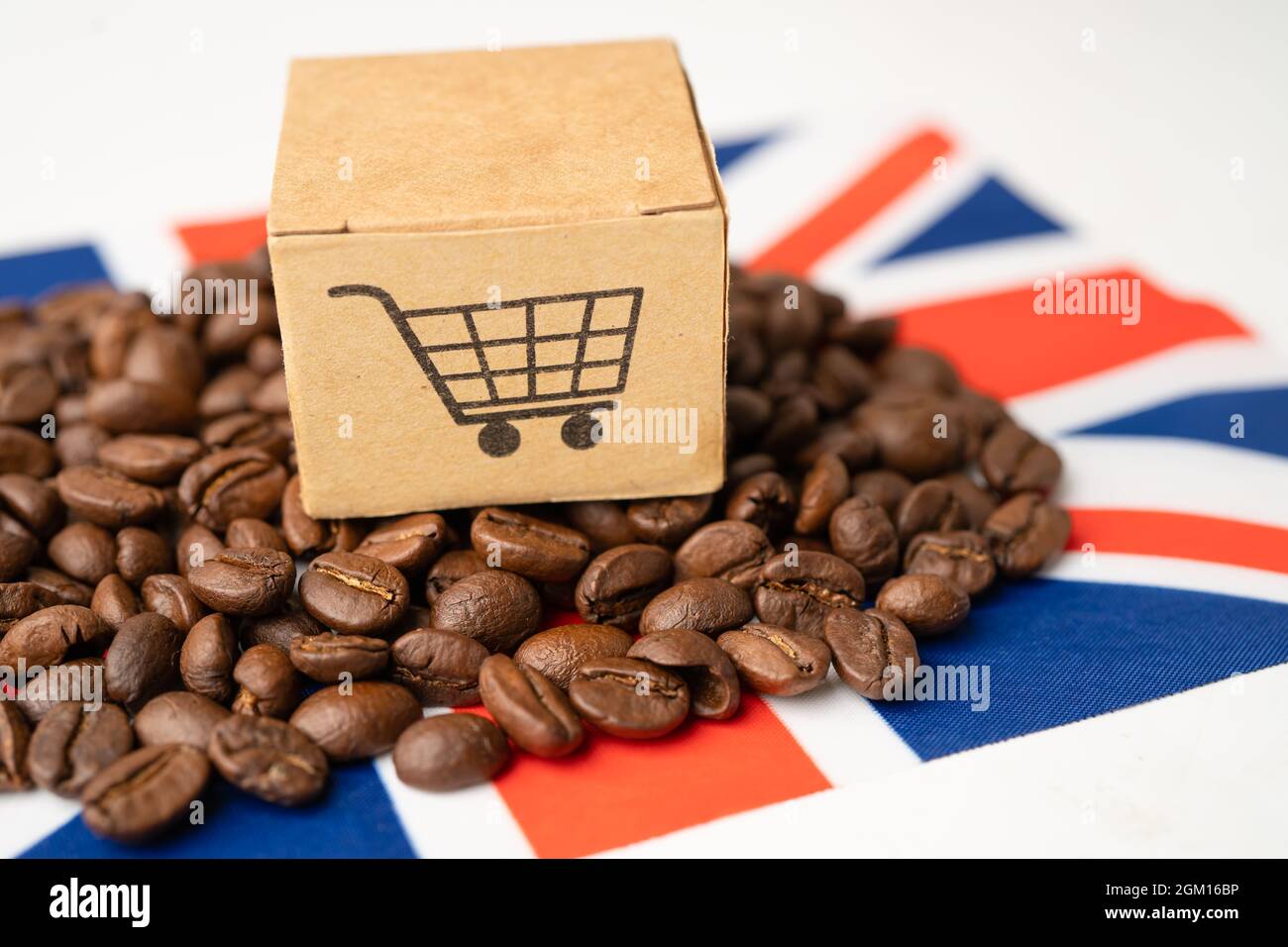 Chicchi di caffè bandiera del Regno Unito; importazione di bevande alimentari concetto. Foto Stock