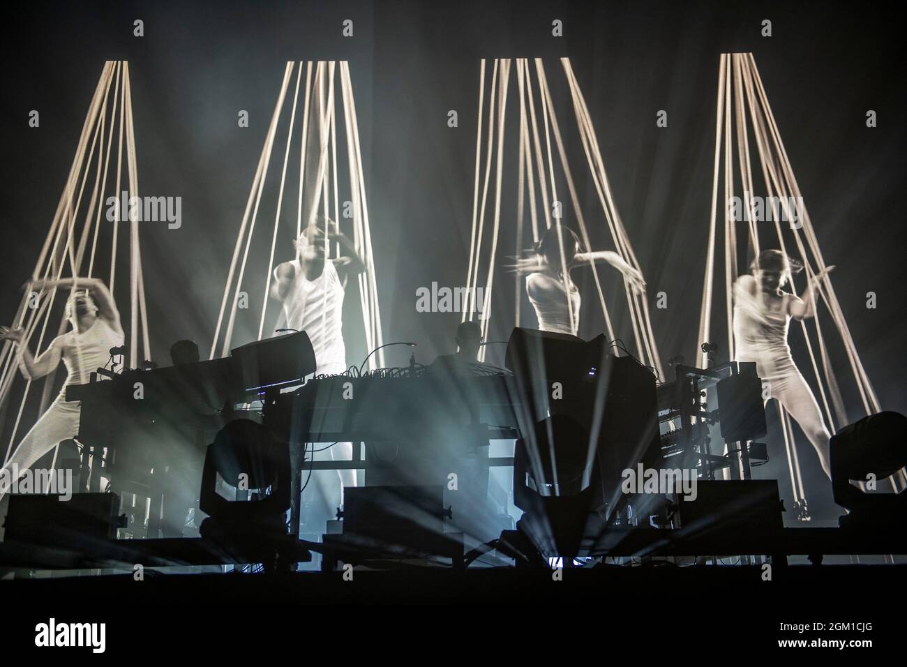 Glasgow, Regno Unito. 12 settembre 2021. NELLA FOTO: Chemical Brothers chiude lo spettacolo con una folla di 50,000 fan al TRNSMT Live Music Outdoor Festival di Glasgow. Credito: Colin Fisher Foto Stock